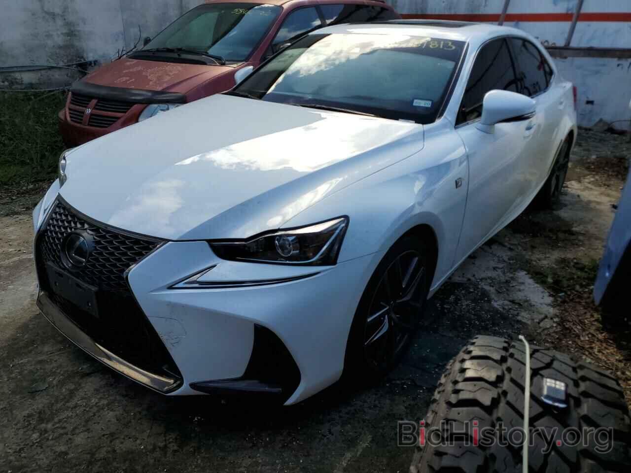 Photo JTHBA1D26J5072539 - LEXUS IS 2018