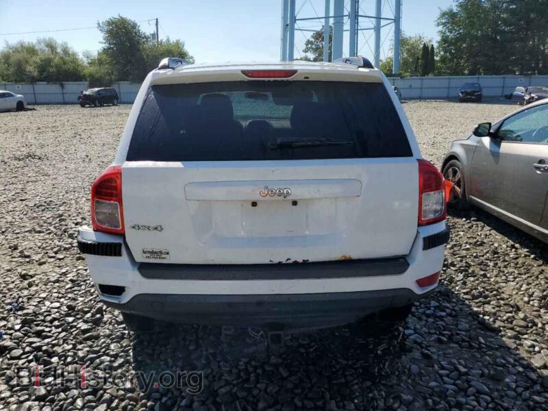 2012 Jeep COMPASS (VIN 1C4NJDBB3CD632996) — фото 9 из 10