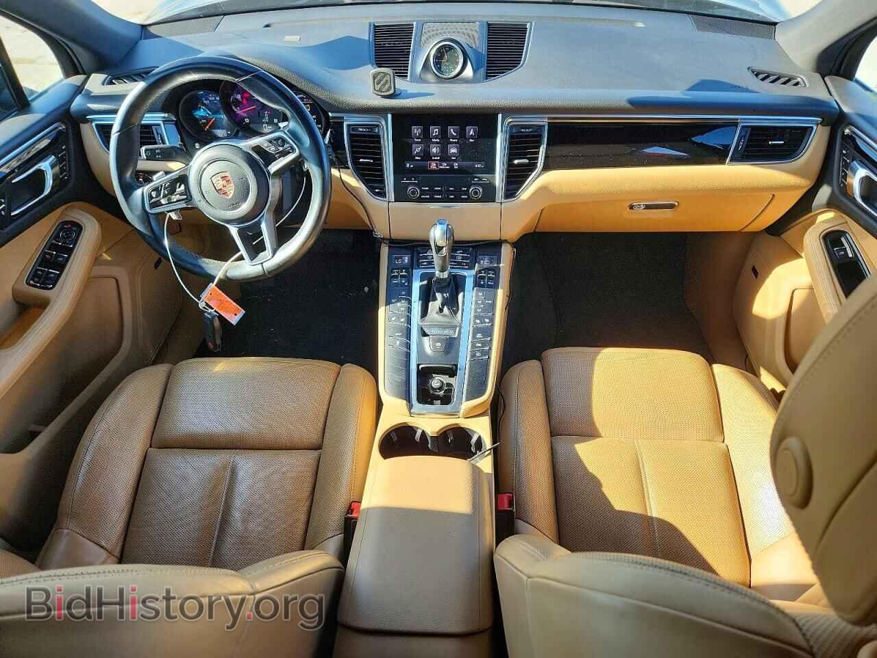 2017 Porsche MACAN (VIN WP1AA2A59HLB08049) — photo 8 of 13