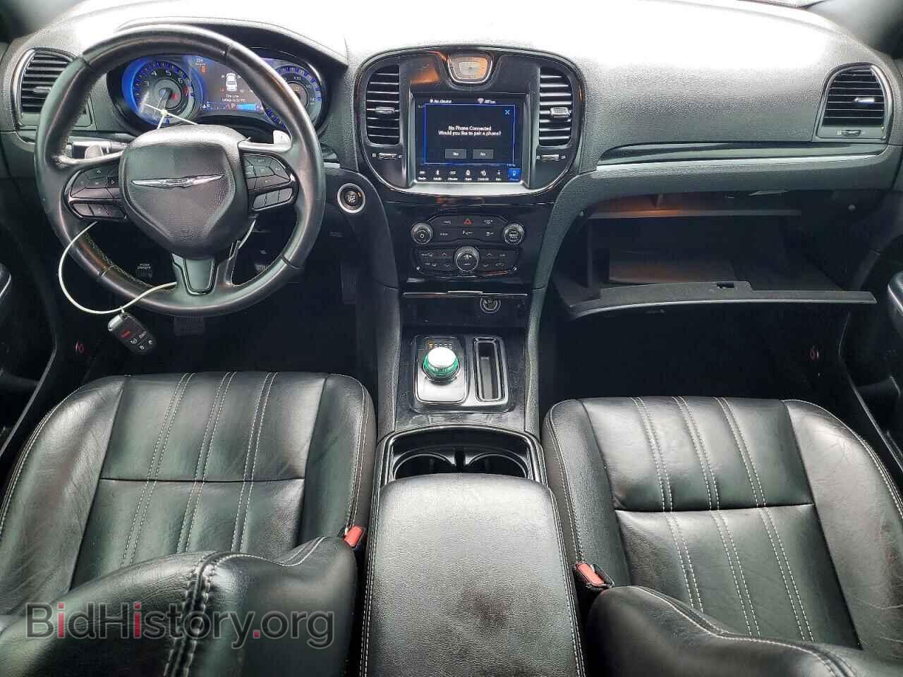 2018 CHRYSLER 300 - VIN: 2C3CCABG4JH266577 - Photo 8