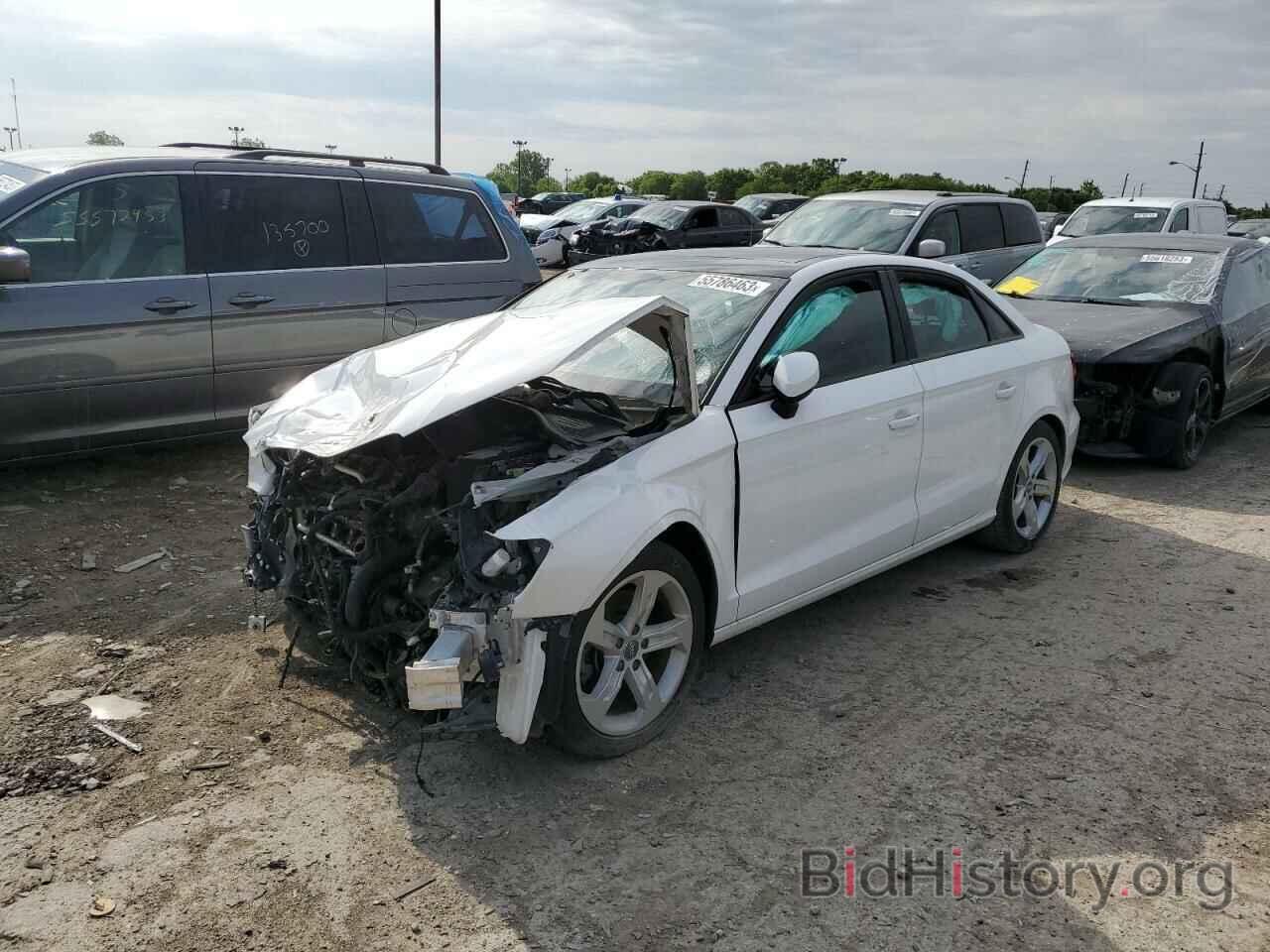 Photo WAUAUGFF0J1045798 - AUDI A3 2018