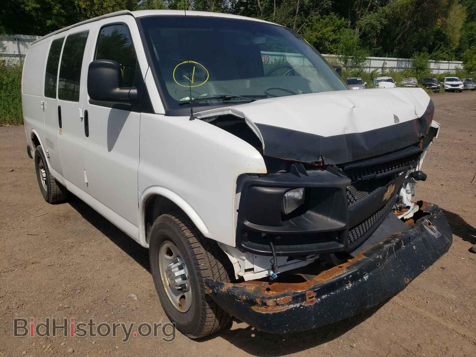 Photo 1GCWGFCG2B1119196 - CHEVROLET EXPRESS 2011