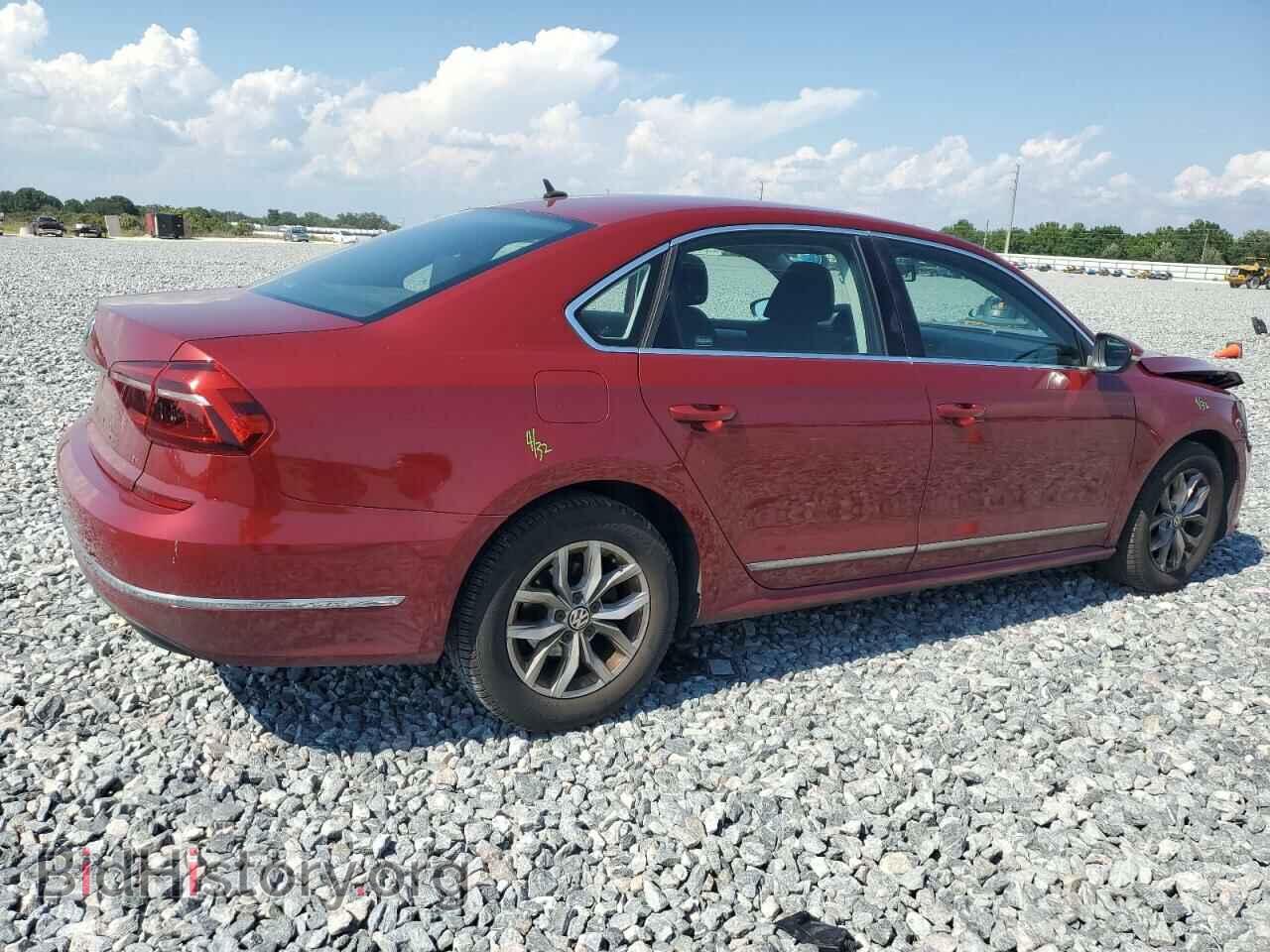 2017 VOLKSWAGEN PASSAT - VIN: 1VWAT7A33HC015502 - Фото 3
