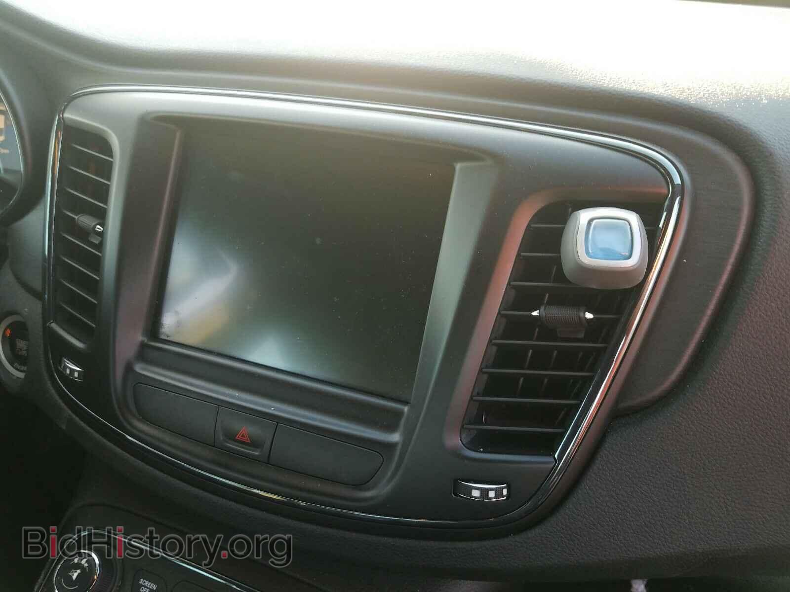 2016 CHRYSLER 200 - VIN: 1C3CCCBB0GN102484 - Фото 9