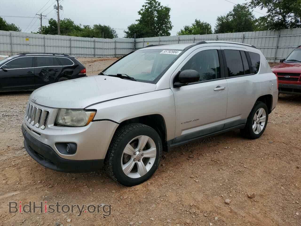 Photo 1J4NT1FB6BD256497 - JEEP COMPASS 2011