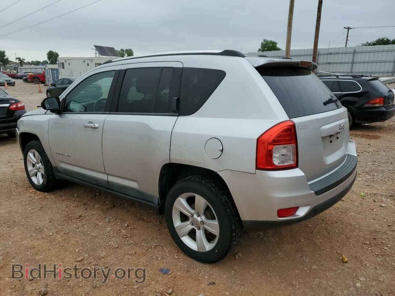 2011 JEEP COMPASS - VIN: 1J4NT1FB6BD256497 - Photo 2