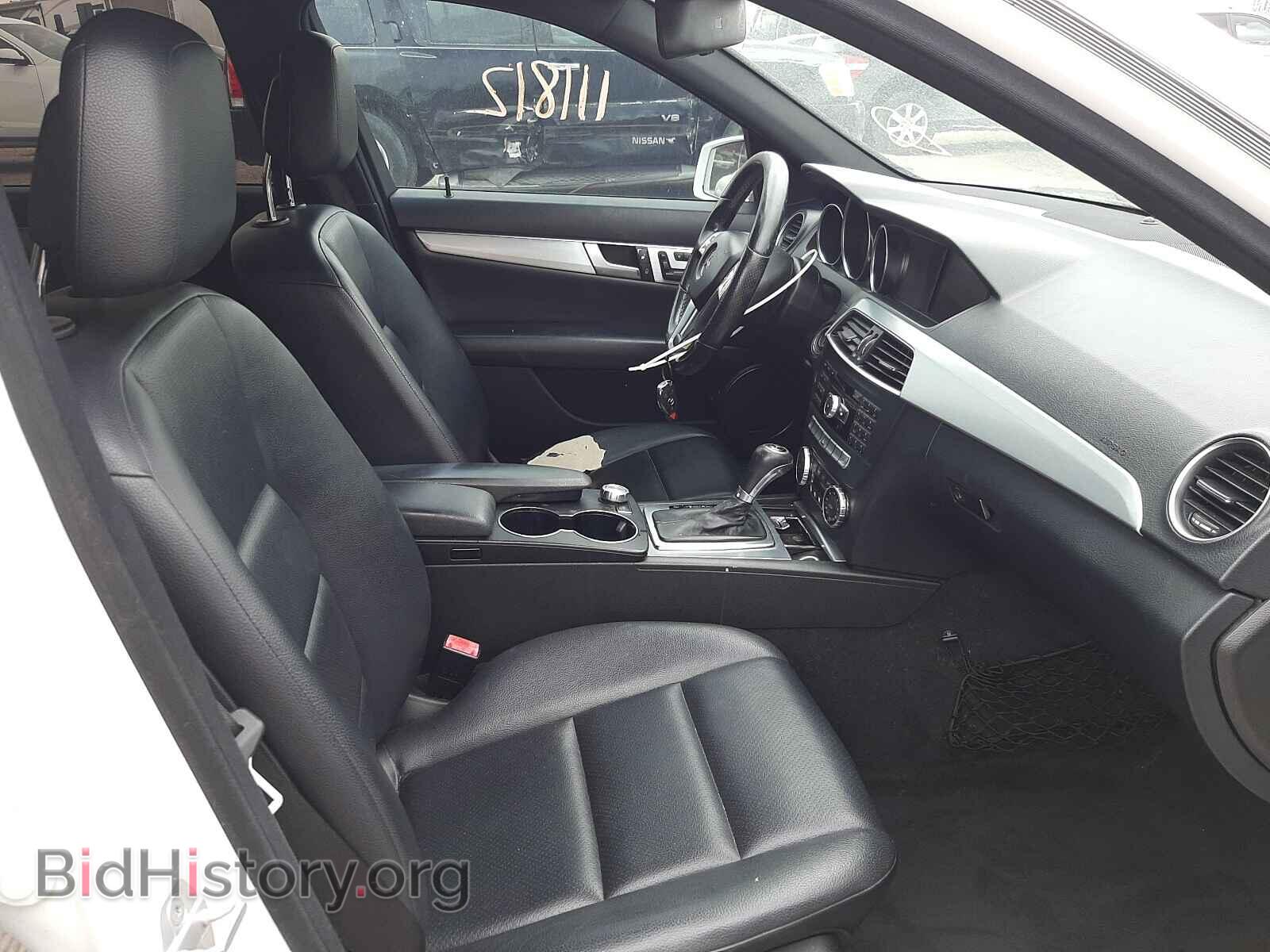 2013 MERCEDES-BENZ C-CLASS - VIN: WDDGF4HB5DA762949 - Фото 5