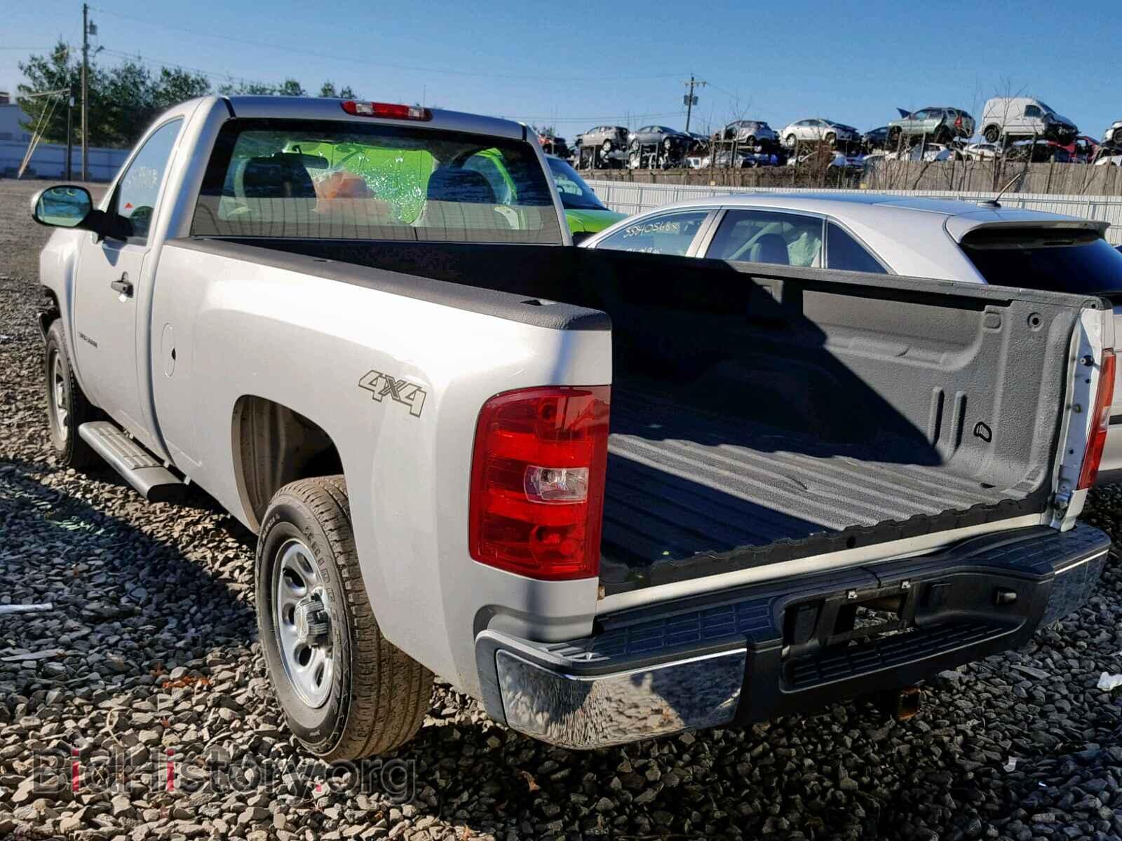2011 CHEVROLET SILVERADO - VIN: 1GCNKPE06BF201886 - Фото 3