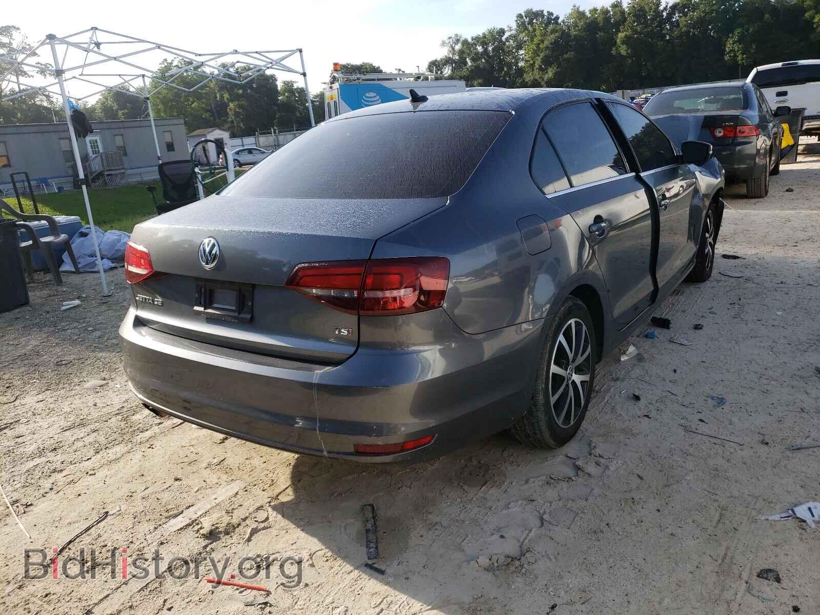 2017 VOLKSWAGEN JETTA - VIN: 3VWDB7AJ5HM272822 - Фото 4