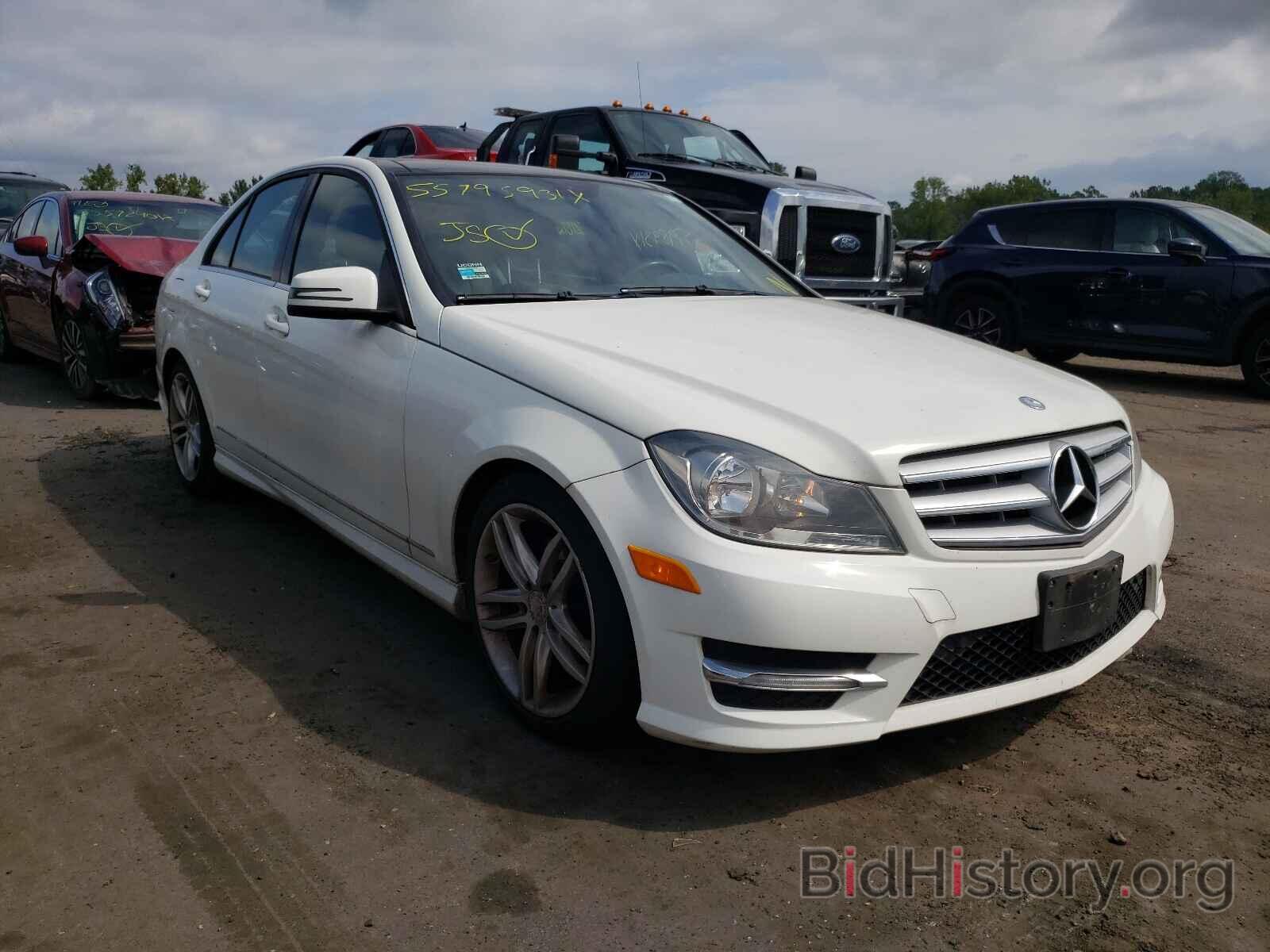 Фотография WDDGF8BB7CR210160 - MERCEDES-BENZ C-CLASS 2012