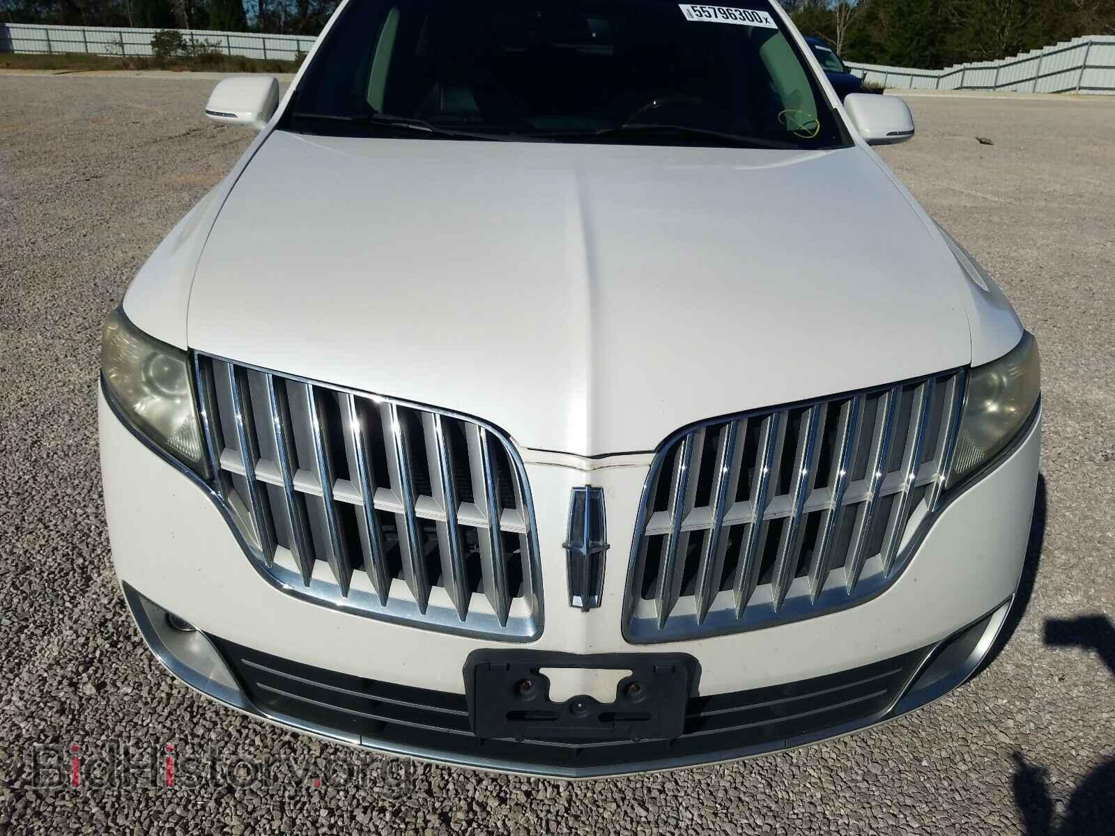 2012 LINCOLN MKT - VIN: 2LMHJ5FR7CBL54569 - Фото 9