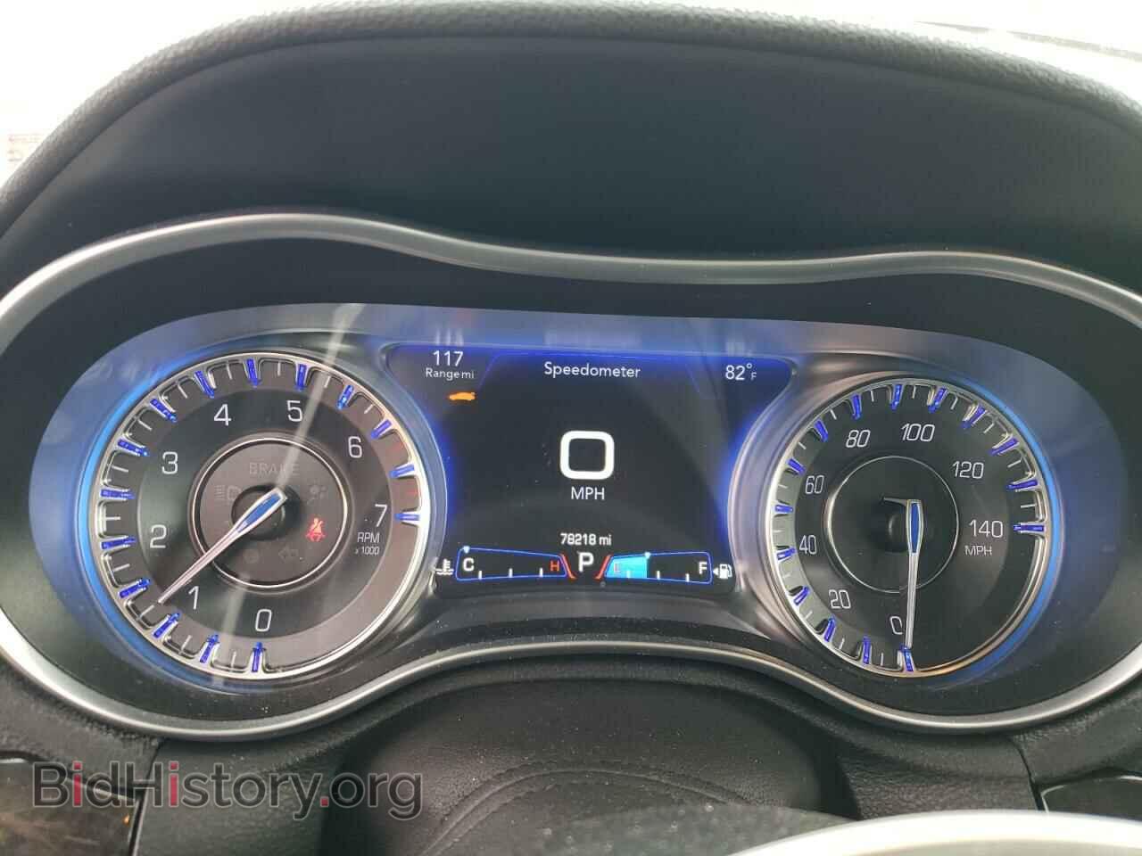 2017 CHRYSLER 300 - VIN: 2C3CCAKG8HH565502 - Фото 9