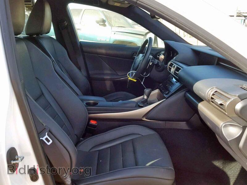 2014 Lexus IS (VIN JTHCE1D29E5005304) — фото 5 из 10