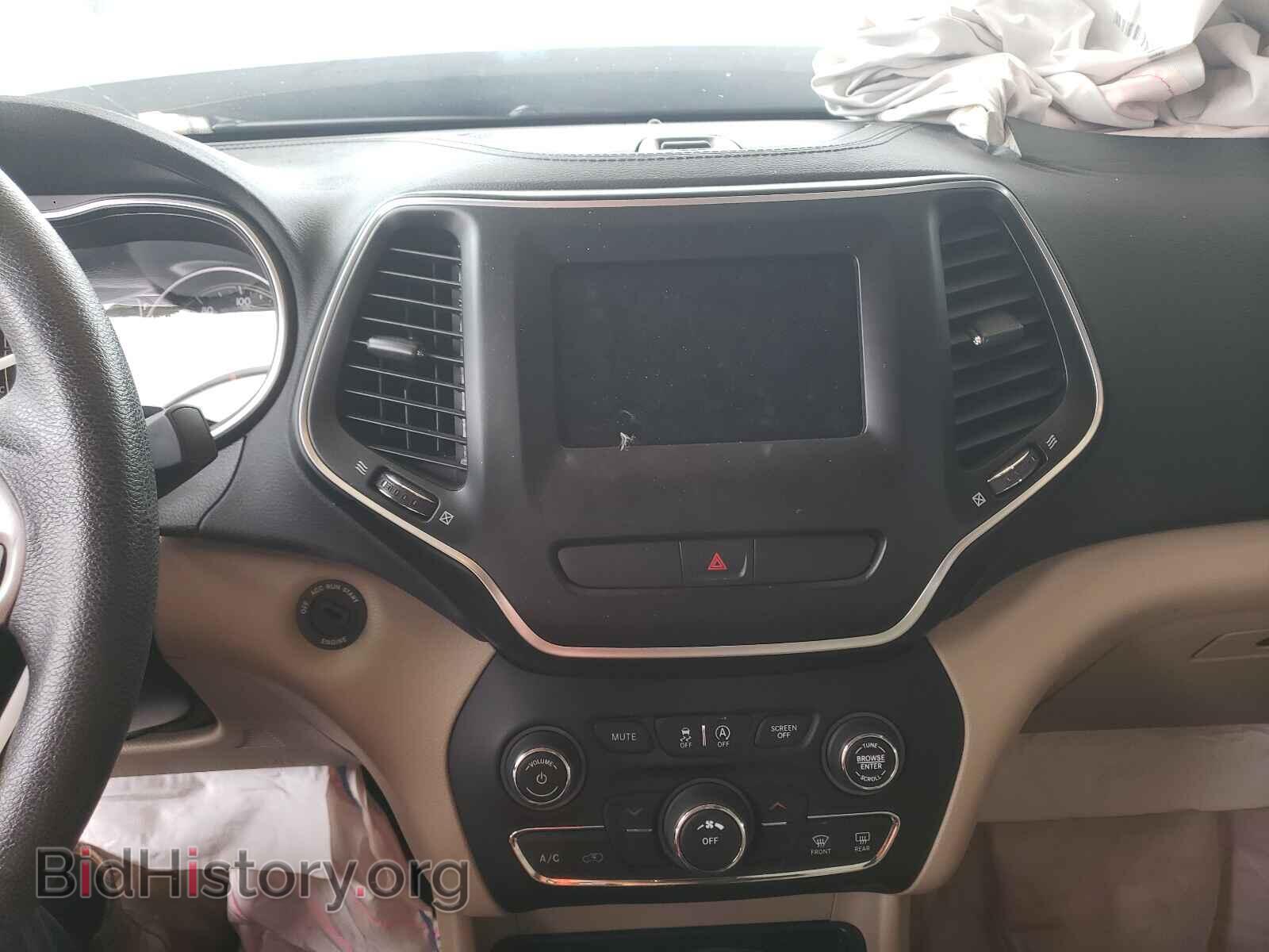 2019 JEEP CHEROKEE - VIN: 1C4PJLCB6KD247321 - Фото 9