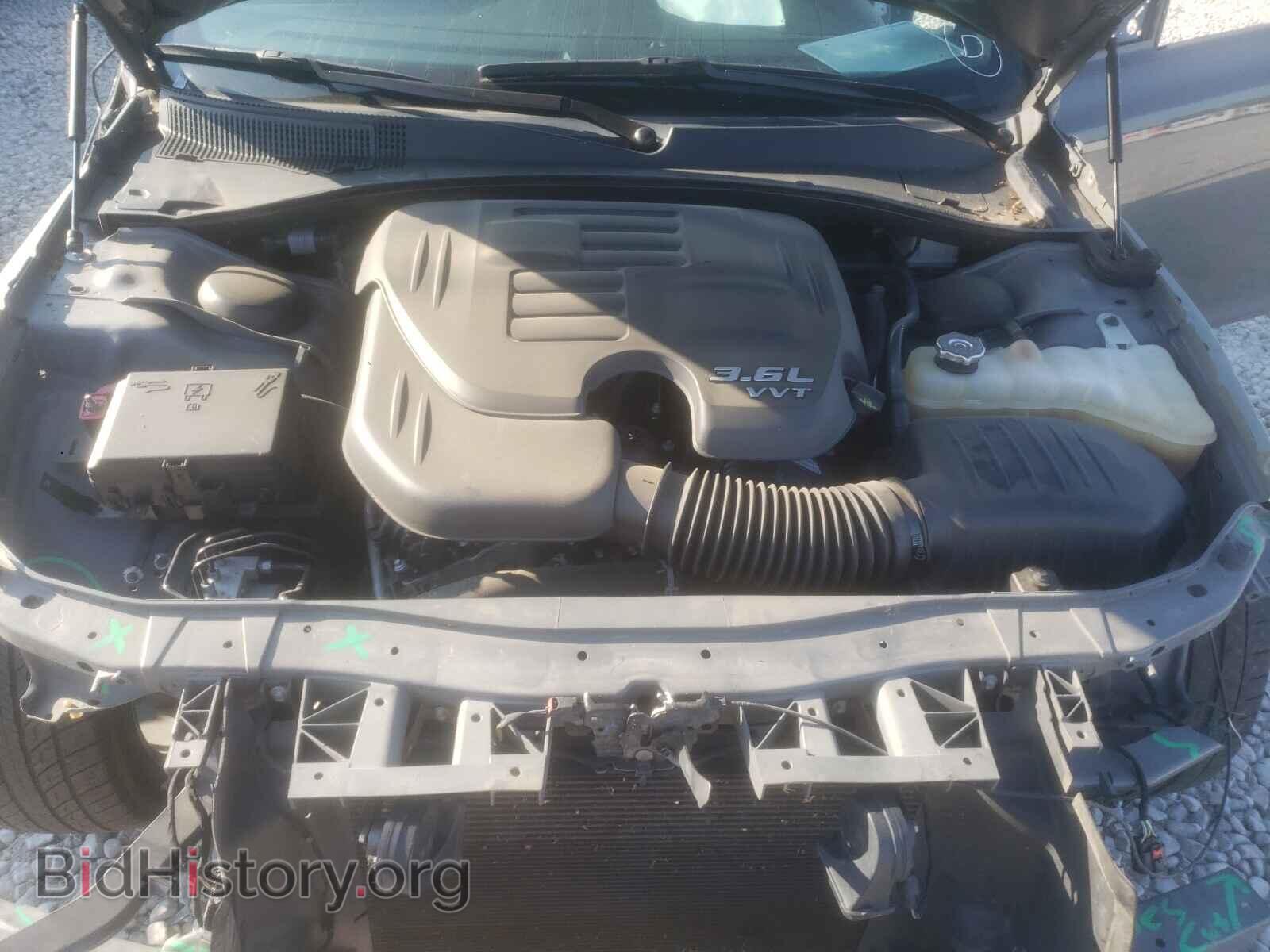 2019 CHRYSLER 300 - VIN: 2C3CCABG0KH562567 - Фото 7