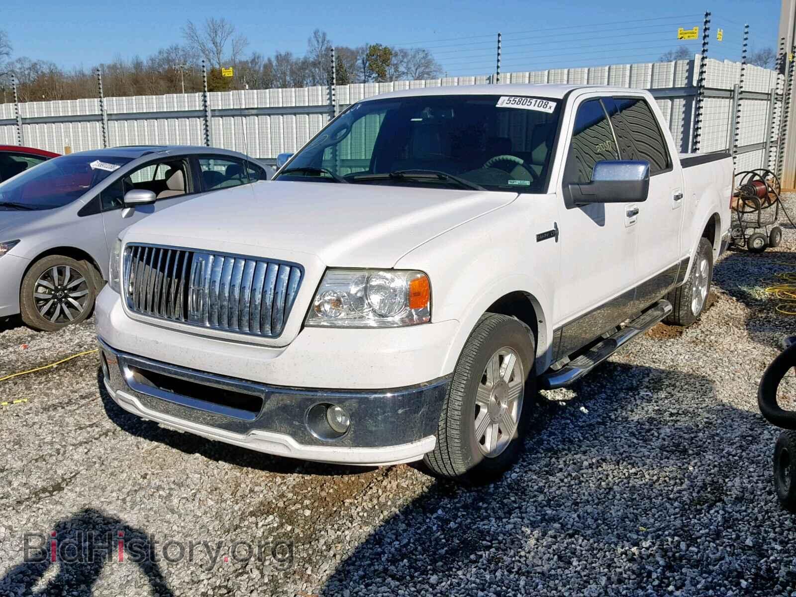 2006 LINCOLN MARK LT - VIN: 5LTPW16526FJ11643 - Photo 2