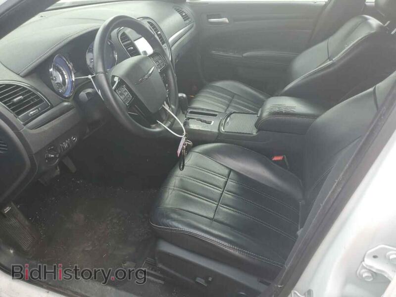 2013 Chrysler 300 (VIN 2C3CCABT4DH698605) — фото 7 из 12