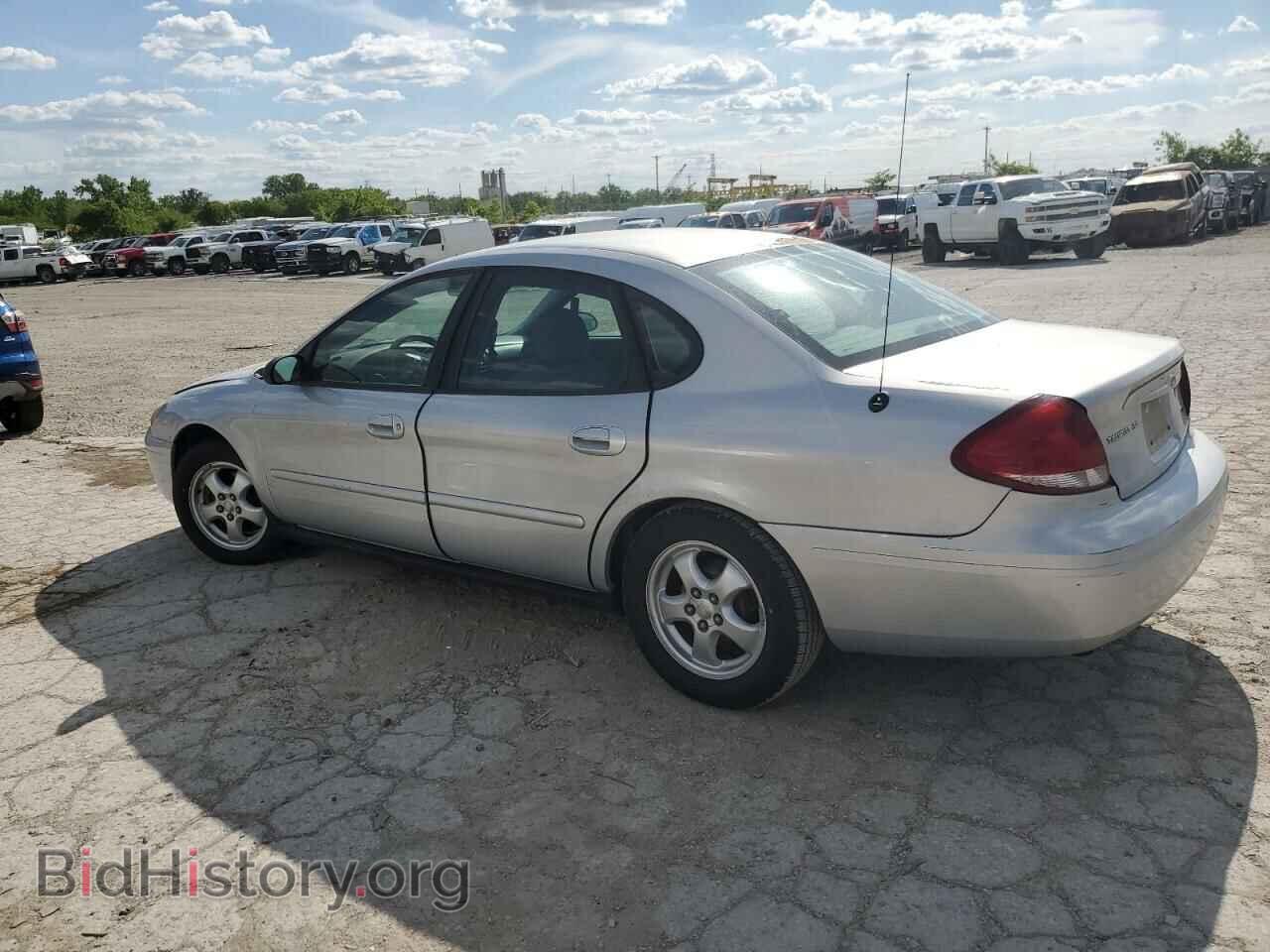 2005 FORD TAURUS - VIN: 1FAFP53235A126585 - Фото 2