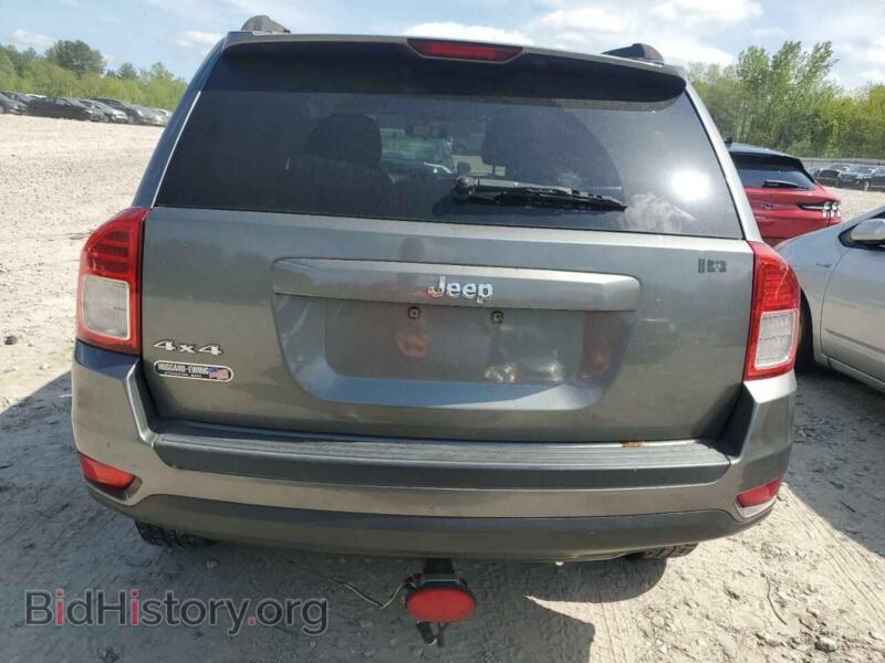 2011 Jeep COMPASS (VIN 1J4NF1FB6BD235222) — фото 6 из 13