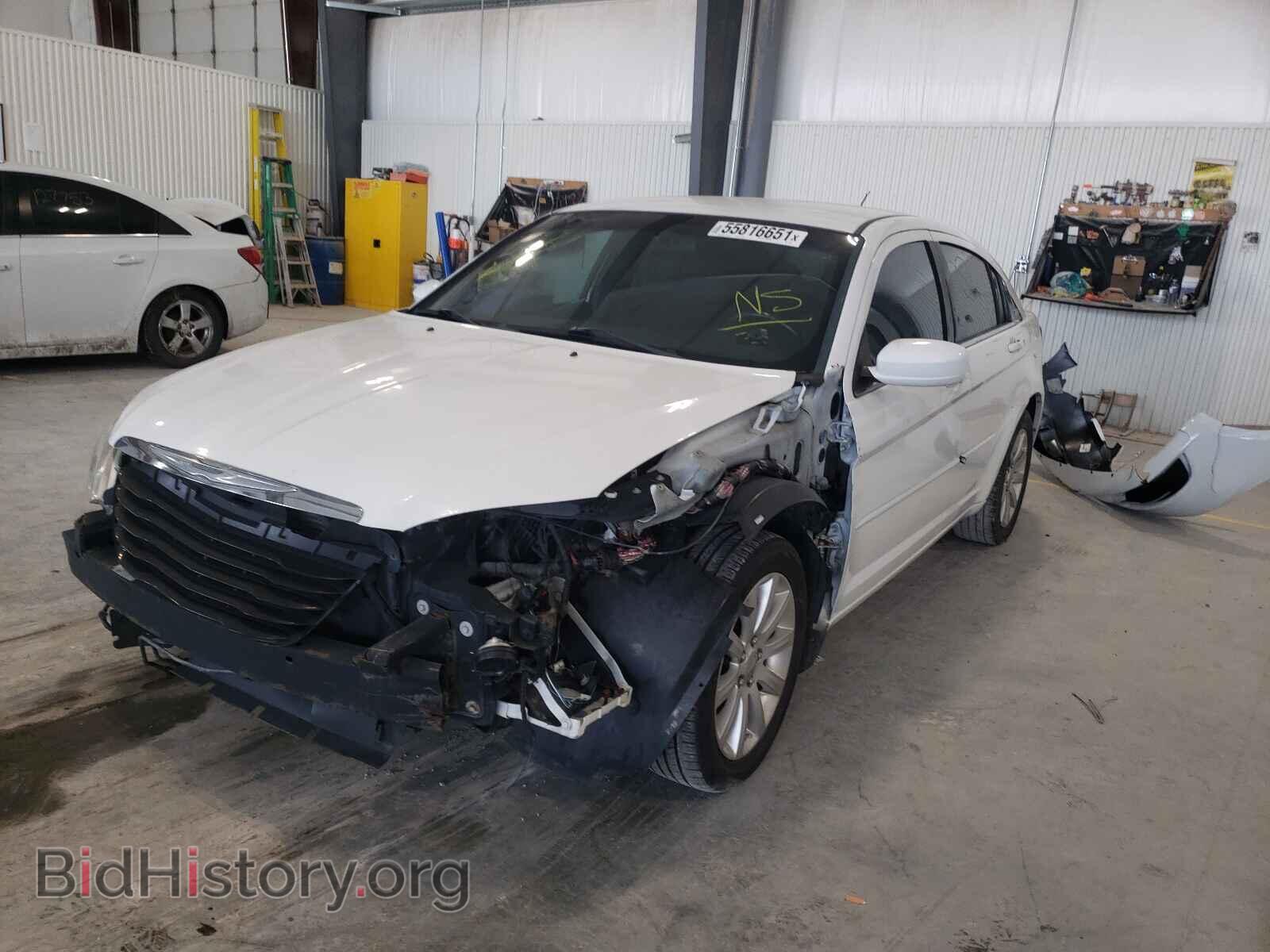 2012 CHRYSLER 200 - VIN: 1C3CCBBB5CN113145 - Фото 2