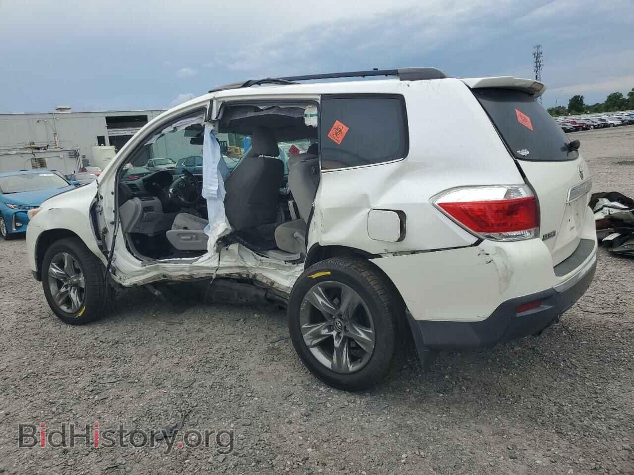 2013 TOYOTA HIGHLANDER - VIN: 5TDBK3EH8DS234750 - Photo 2