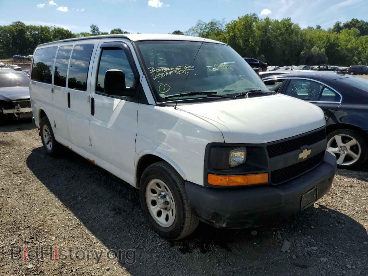 Photo 1GNSHBF48B1128420 - CHEVROLET EXPRESS 2011