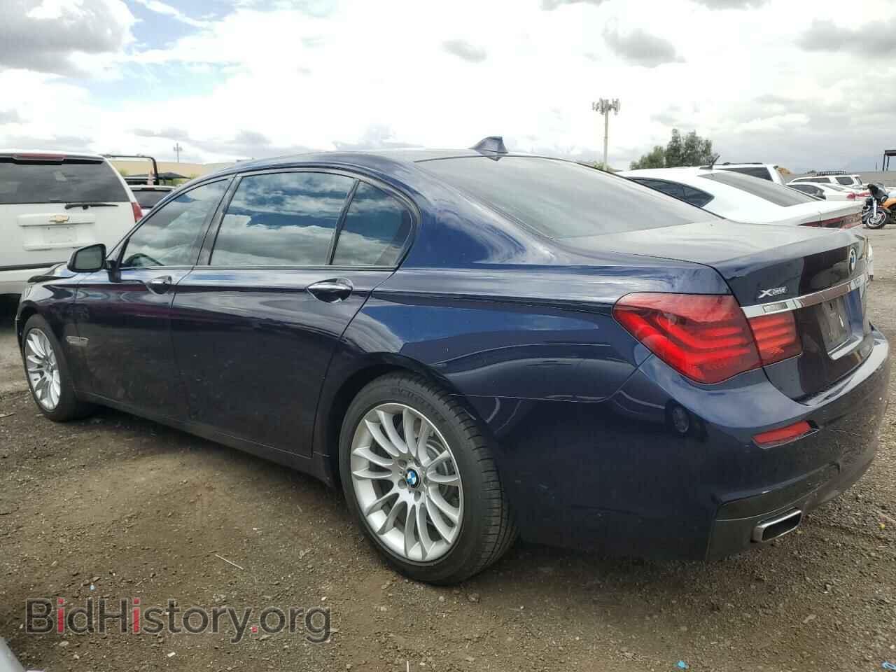 2015 BMW 7 SERIES - VIN: WBAYF8C57FD654192 - Фото 2