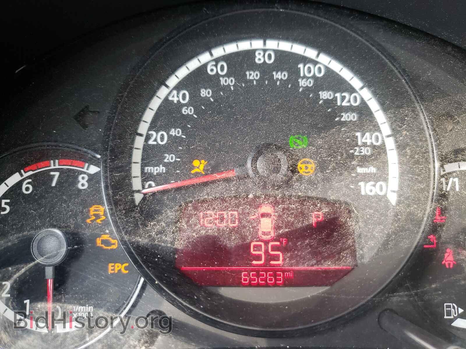 2013 VOLKSWAGEN BEETLE - VIN: 3VWVA7AT1DM606752 - Фото 8