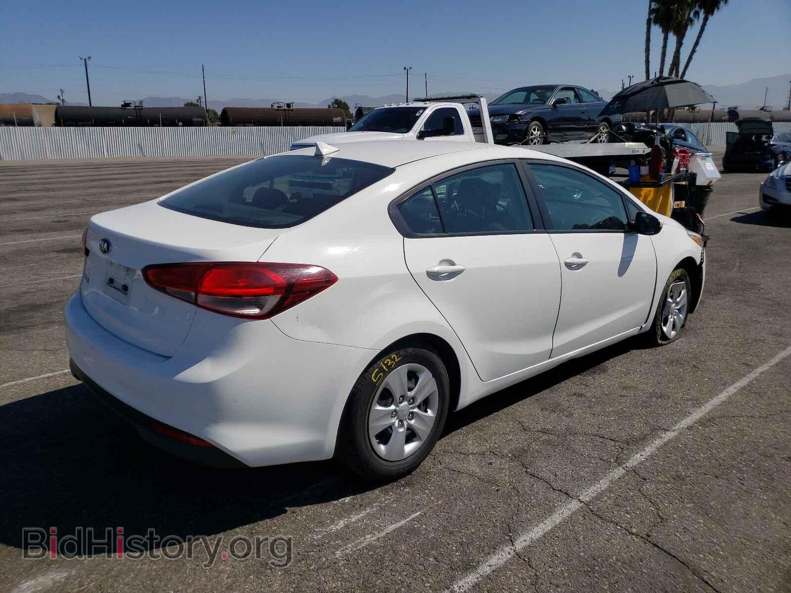 2017 KIA FORTE - VIN: 3KPFK4A70HE017567 - Фото 4