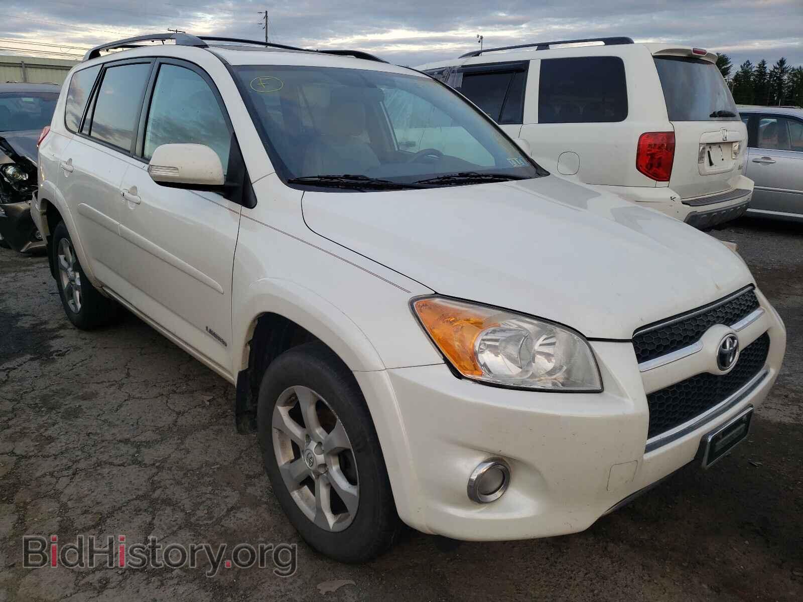 Photo 2T3DF4DV9BW148689 - TOYOTA RAV4 2011