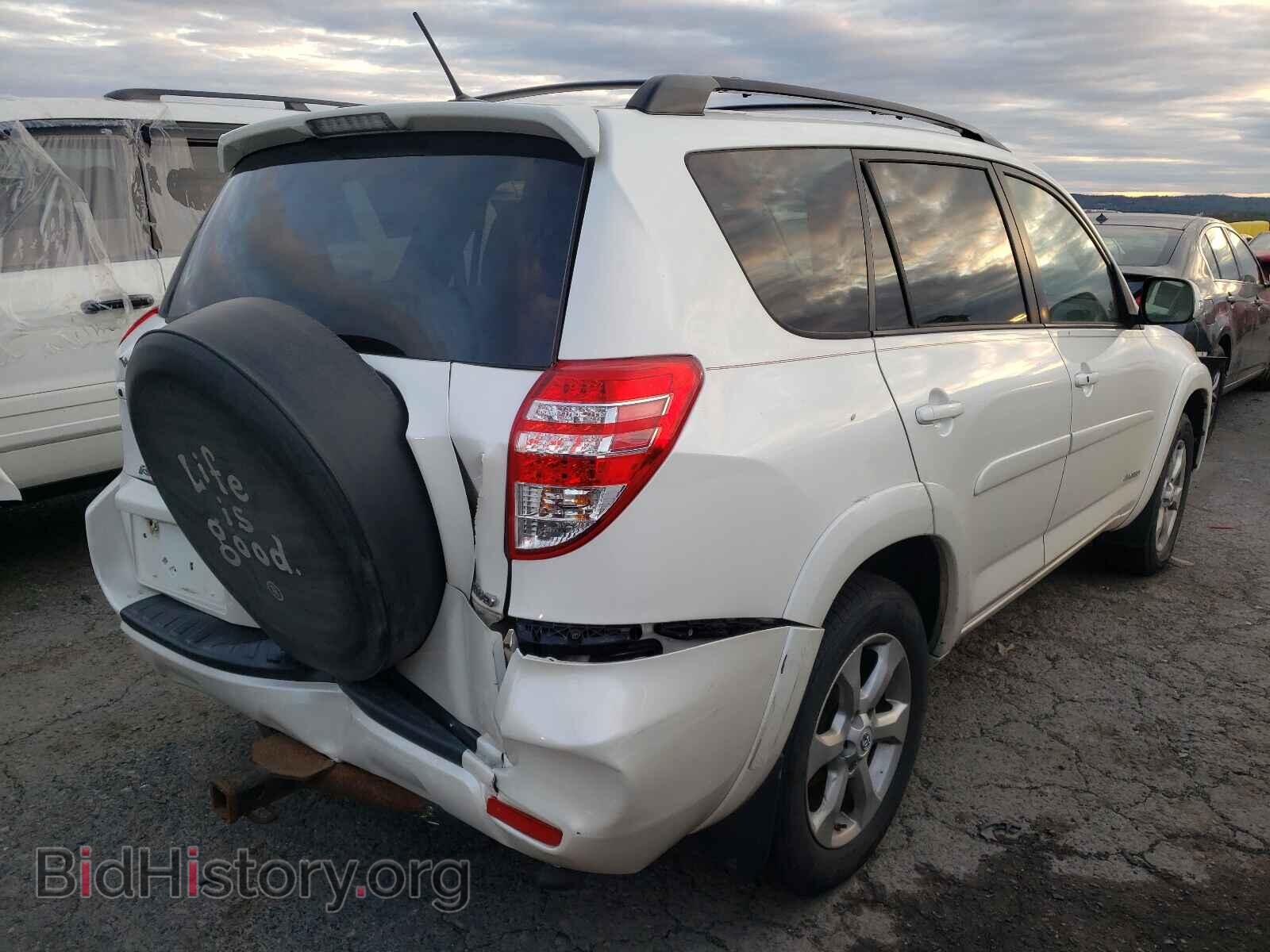 2011 TOYOTA RAV4 - VIN: 2T3DF4DV9BW148689 - Photo 4