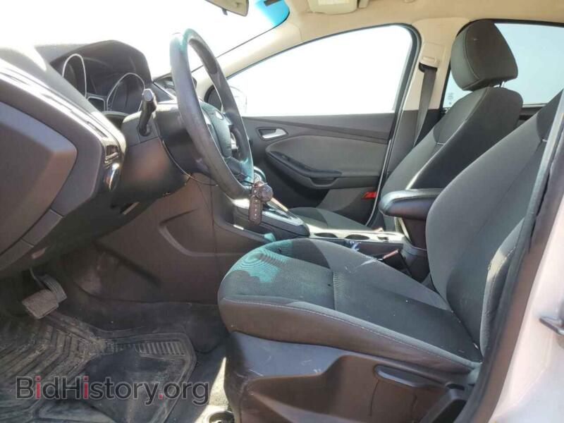 2012 Ford FOCUS (VIN 1FAHP3F27CL388829) — photo 7 of 12