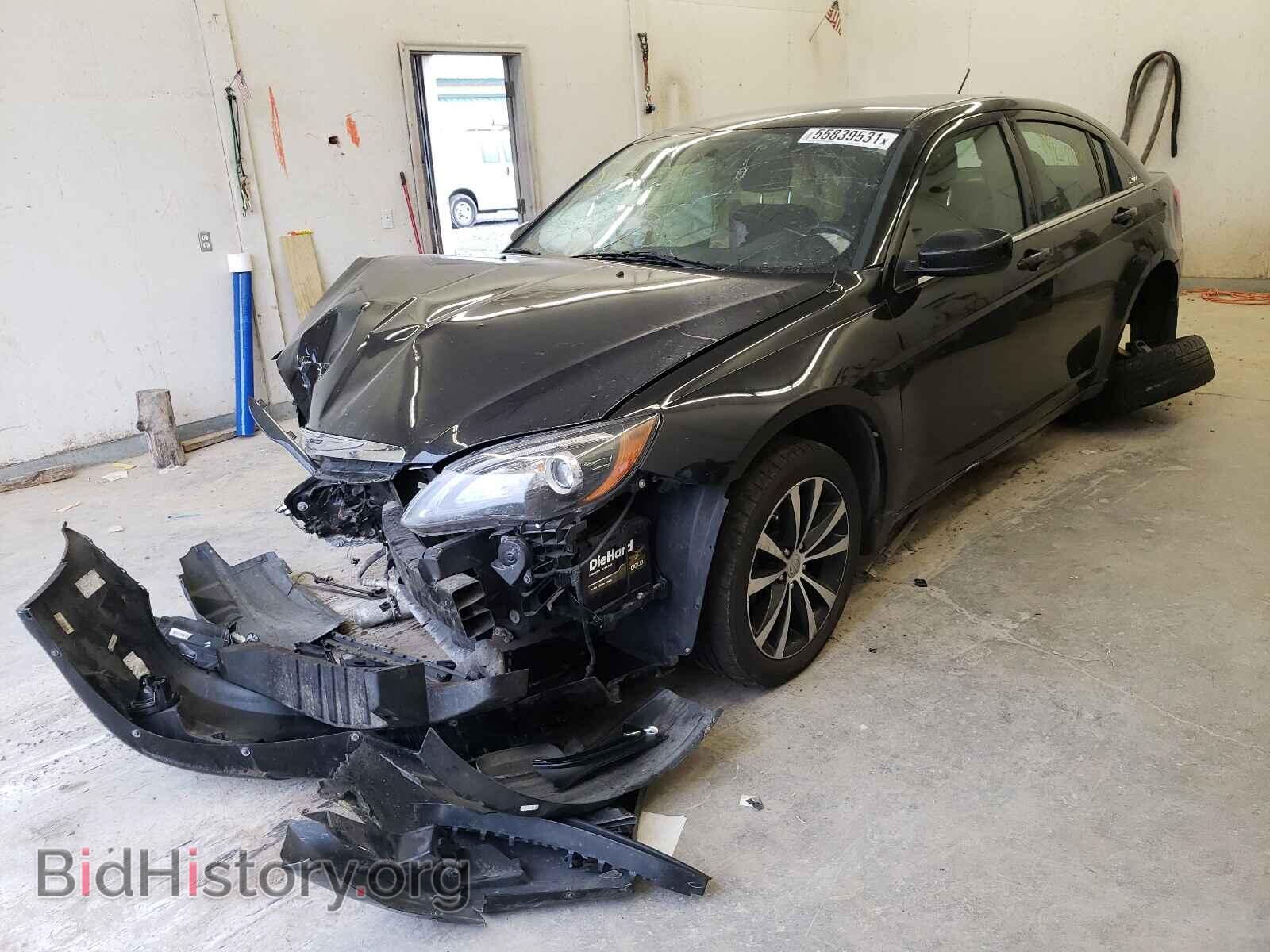 2013 CHRYSLER 200 - VIN: 1C3CCBBB2DN573560 - Фото 2