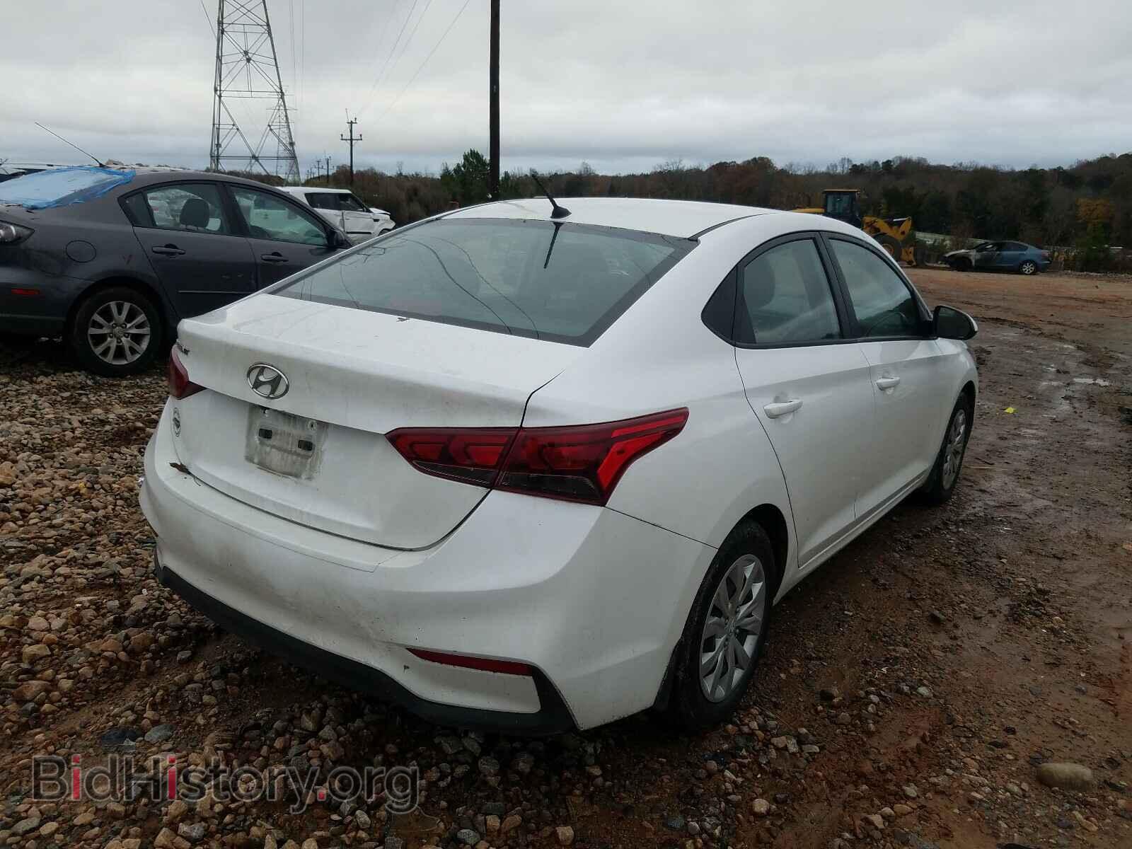 2019 HYUNDAI ACCENT - VIN: 3KPC24A38KE088149 - Фото 4