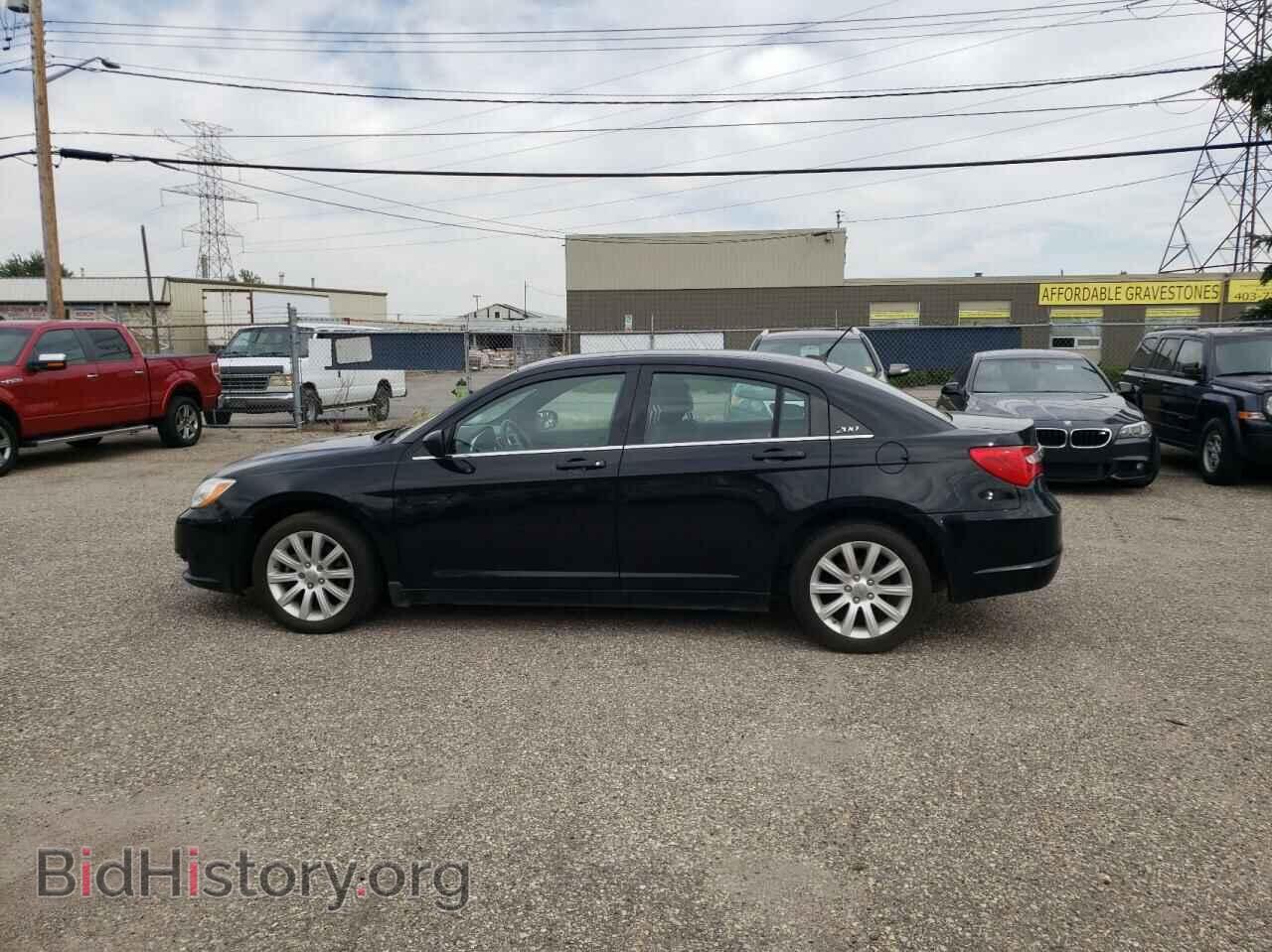 2014 CHRYSLER 200 - VIN: 1C3CCBBB0EN100810 - Фото 2