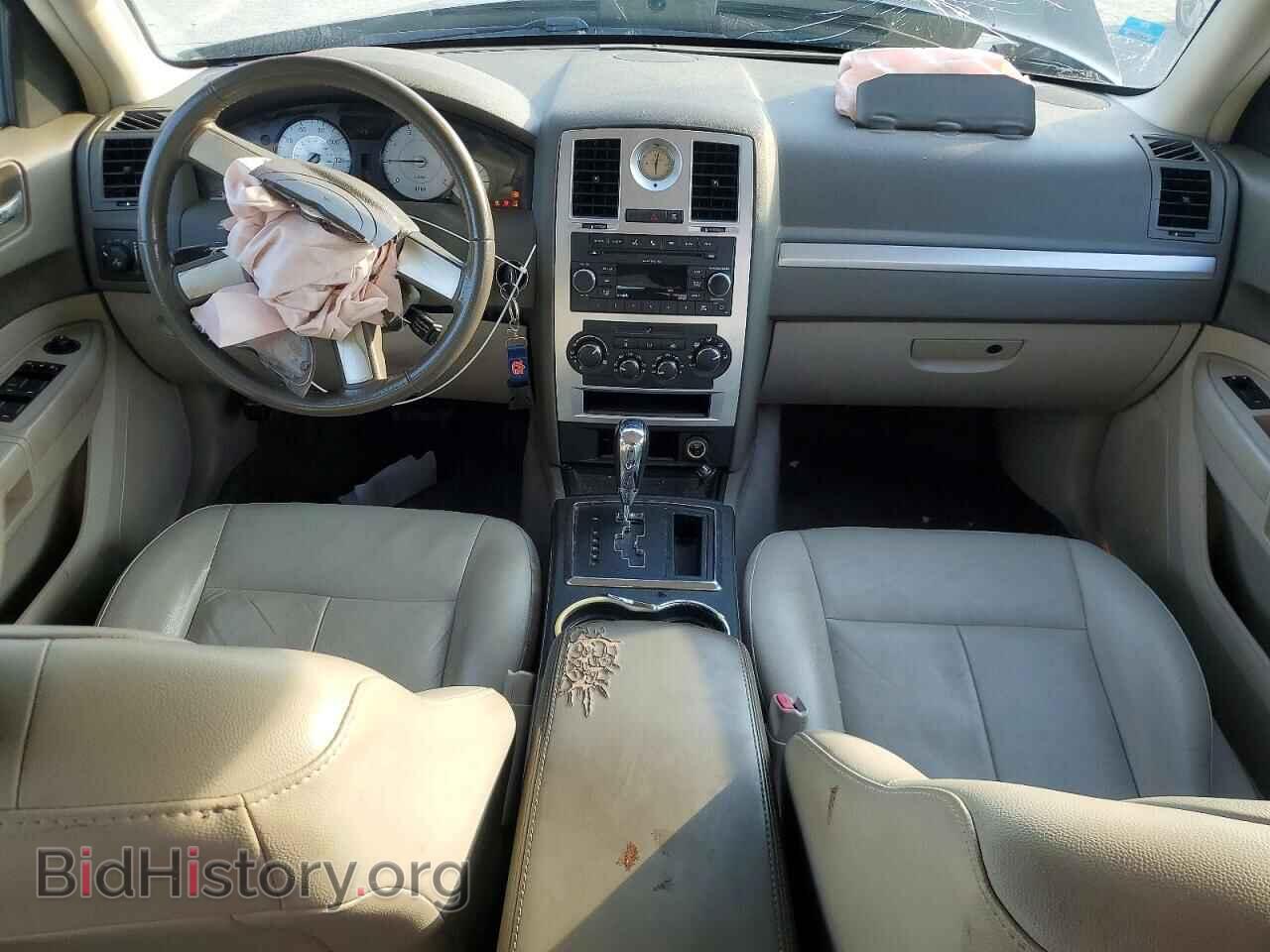 2010 CHRYSLER 300 - VIN: 2C3CA5CV2AH182526 - Фото 8