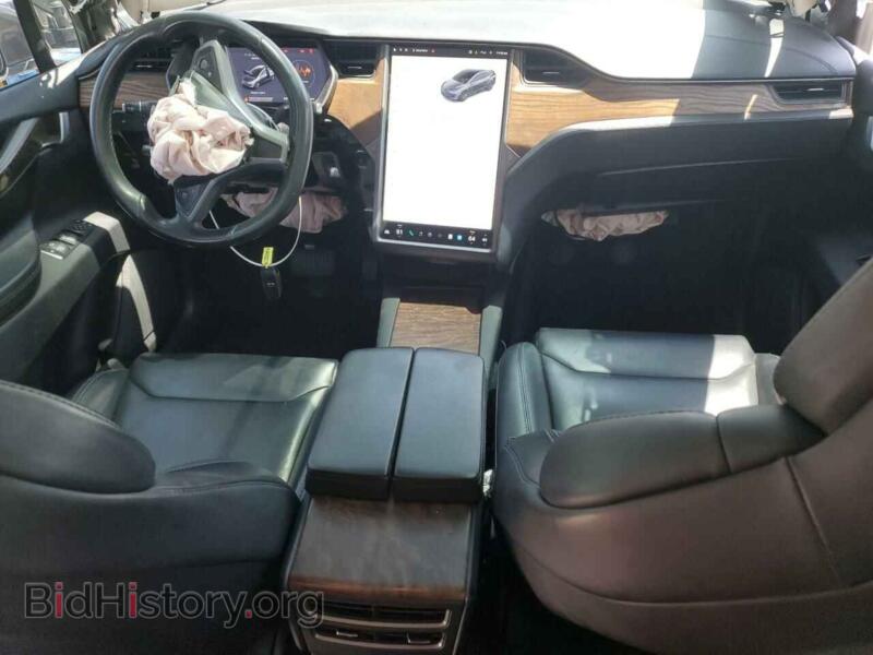 2018 Tesla MODEL X (VIN 5YJXCAE23JF103454) — photo 8 of 15