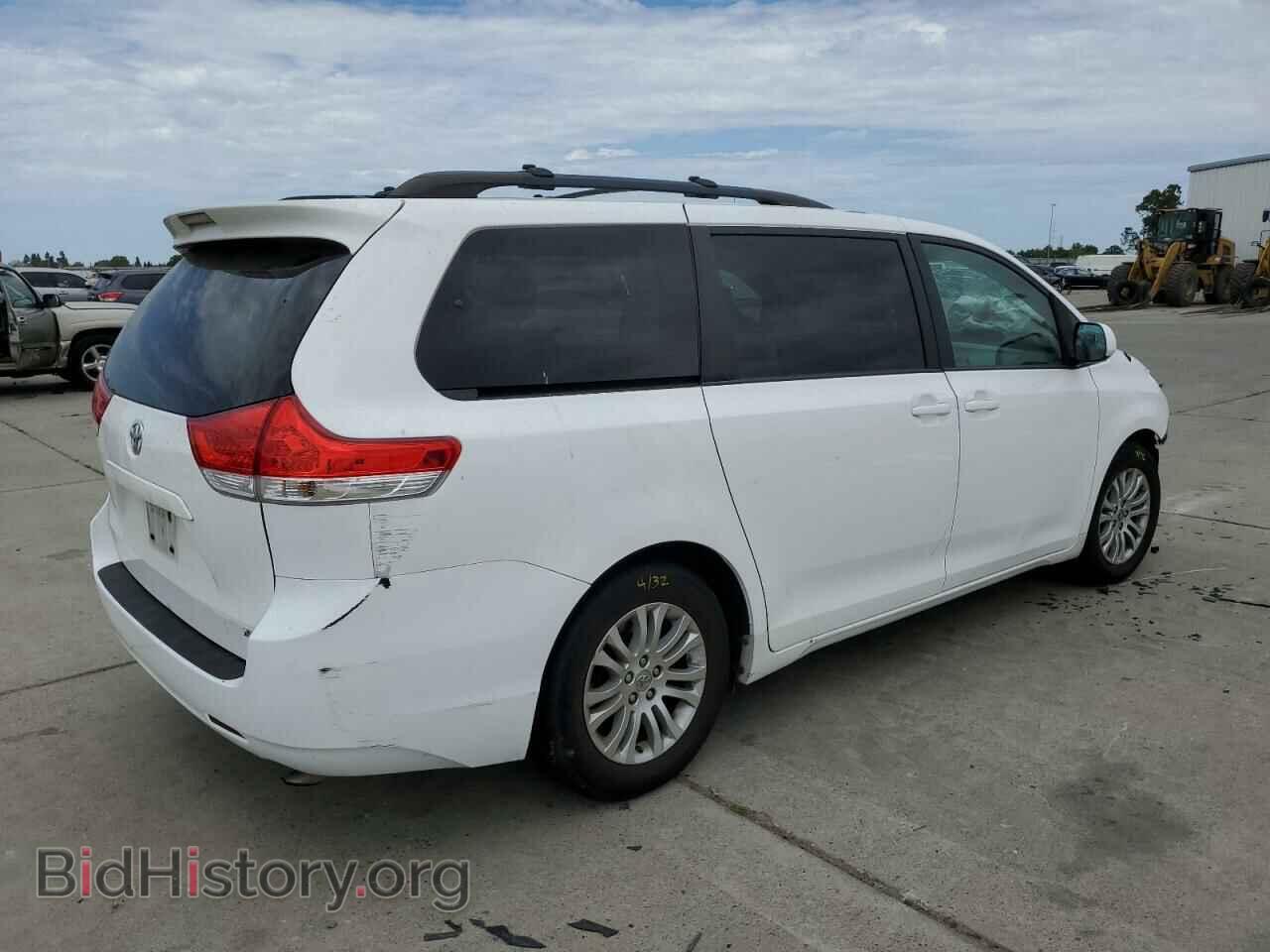 2013 TOYOTA All Models - VIN: 5TDYK3DC8DS390044 - Photo 3