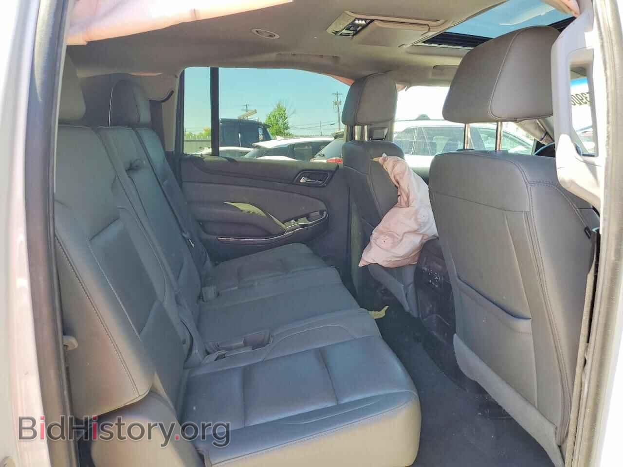 2019 CHEVROLET SUBURBAN - VIN: 1GNSKHKC6KR347329 - Фото 11