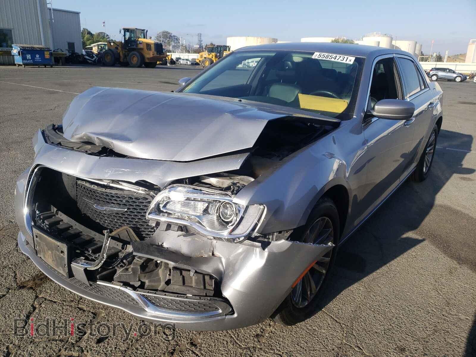 2016 CHRYSLER 300 - VIN: 2C3CCAAG2GH298616 - Фото 2