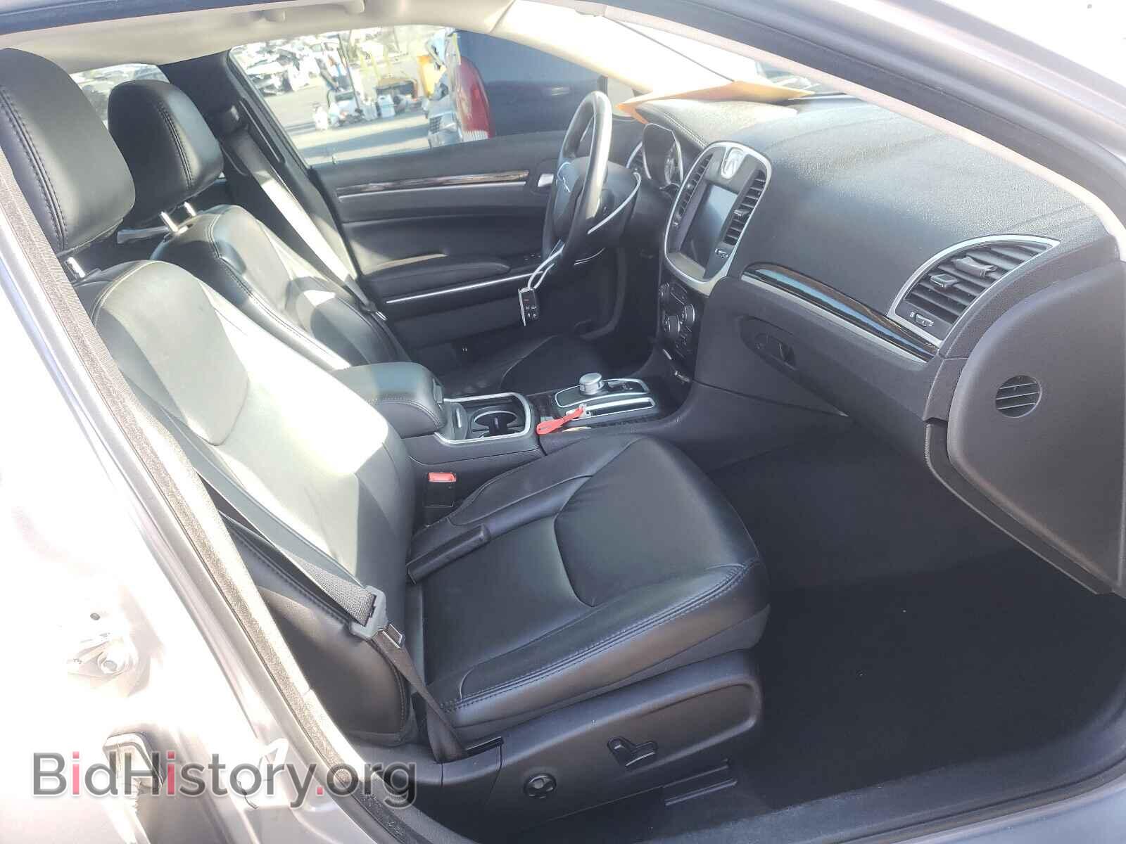2016 CHRYSLER 300 - VIN: 2C3CCAAG2GH298616 - Фото 5