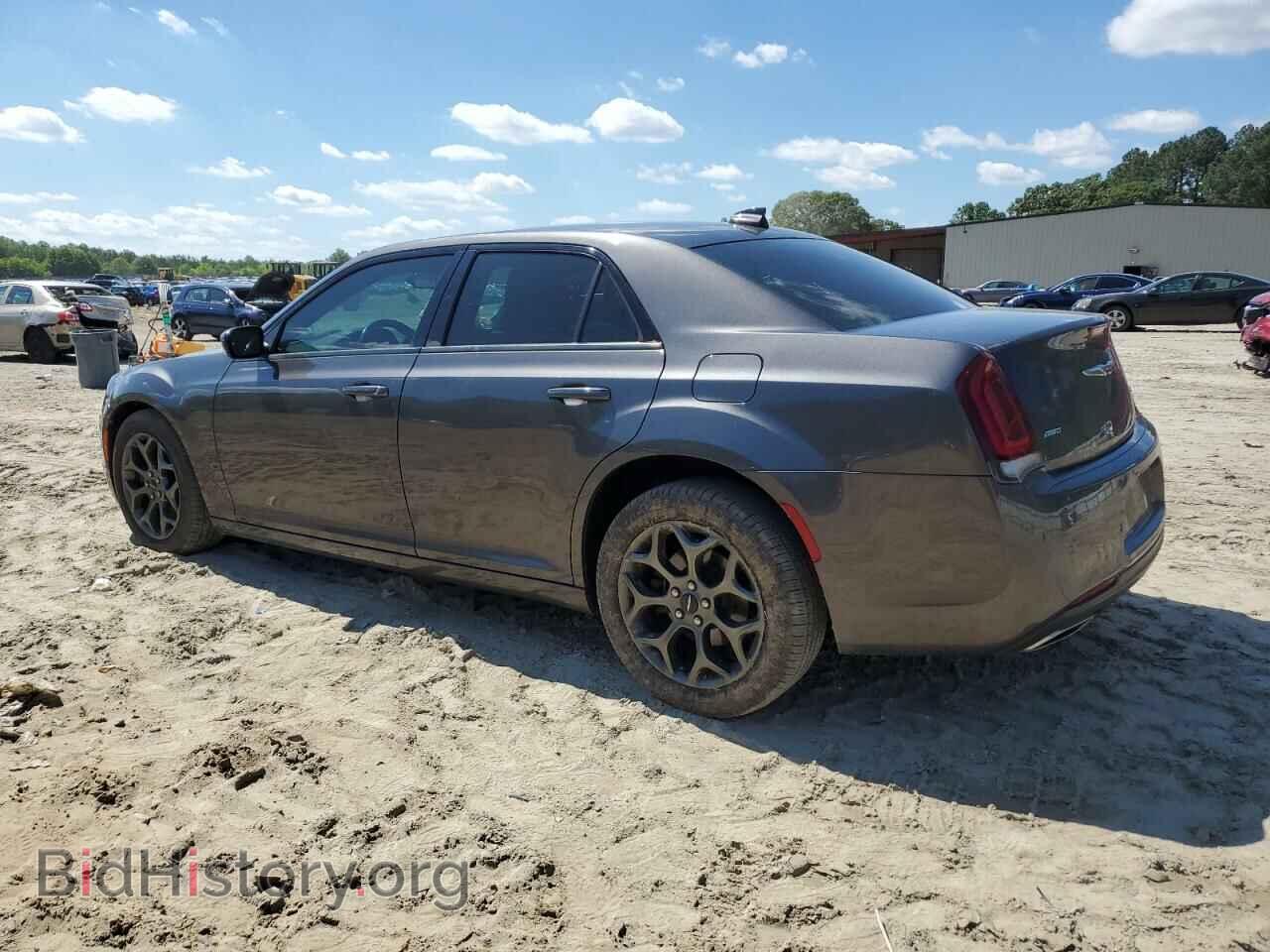 2018 CHRYSLER 300 - VIN: 2C3CCAGG8JH300030 - Фото 2