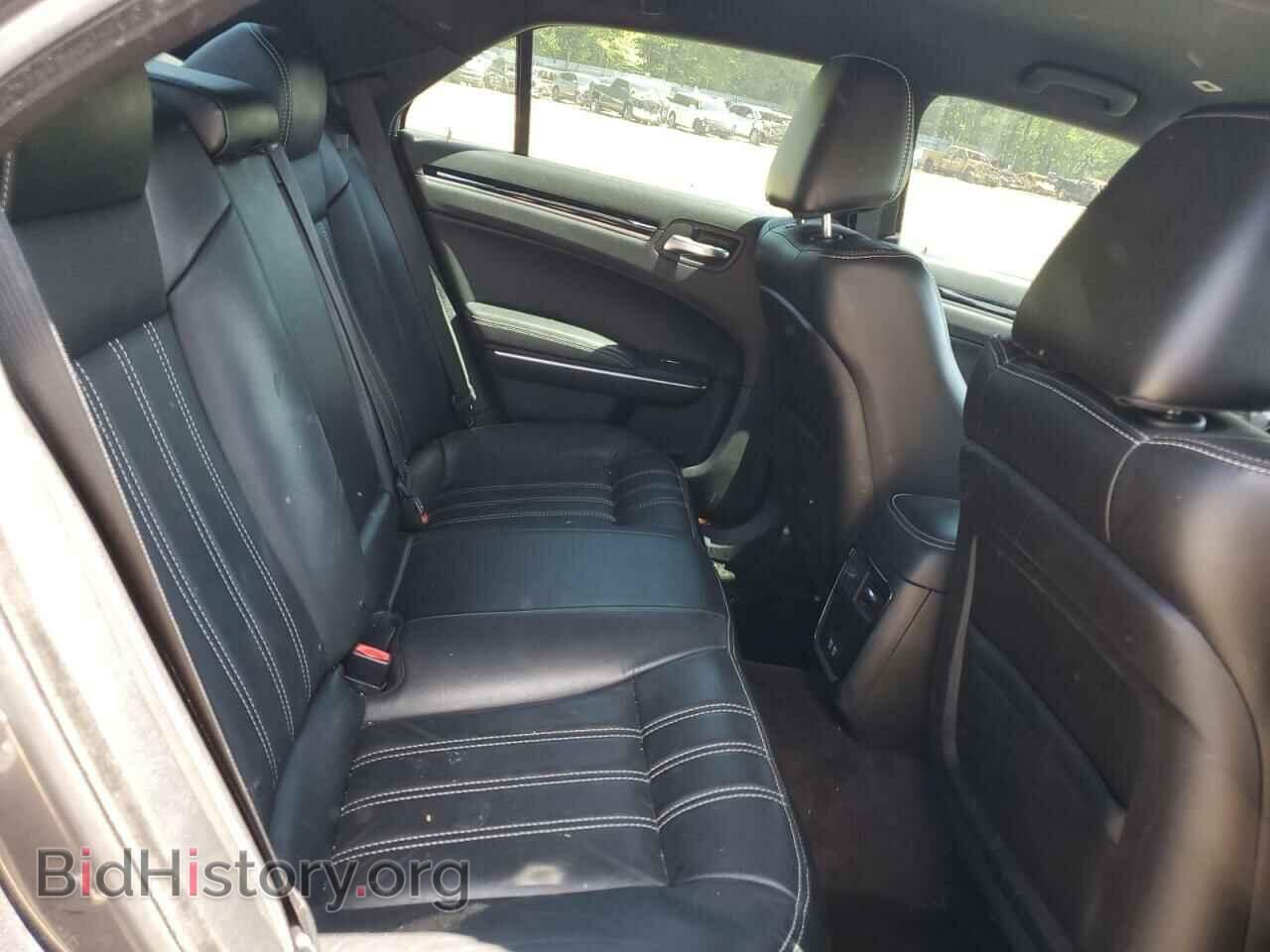 2018 CHRYSLER 300 - VIN: 2C3CCAGG8JH300030 - Фото 10