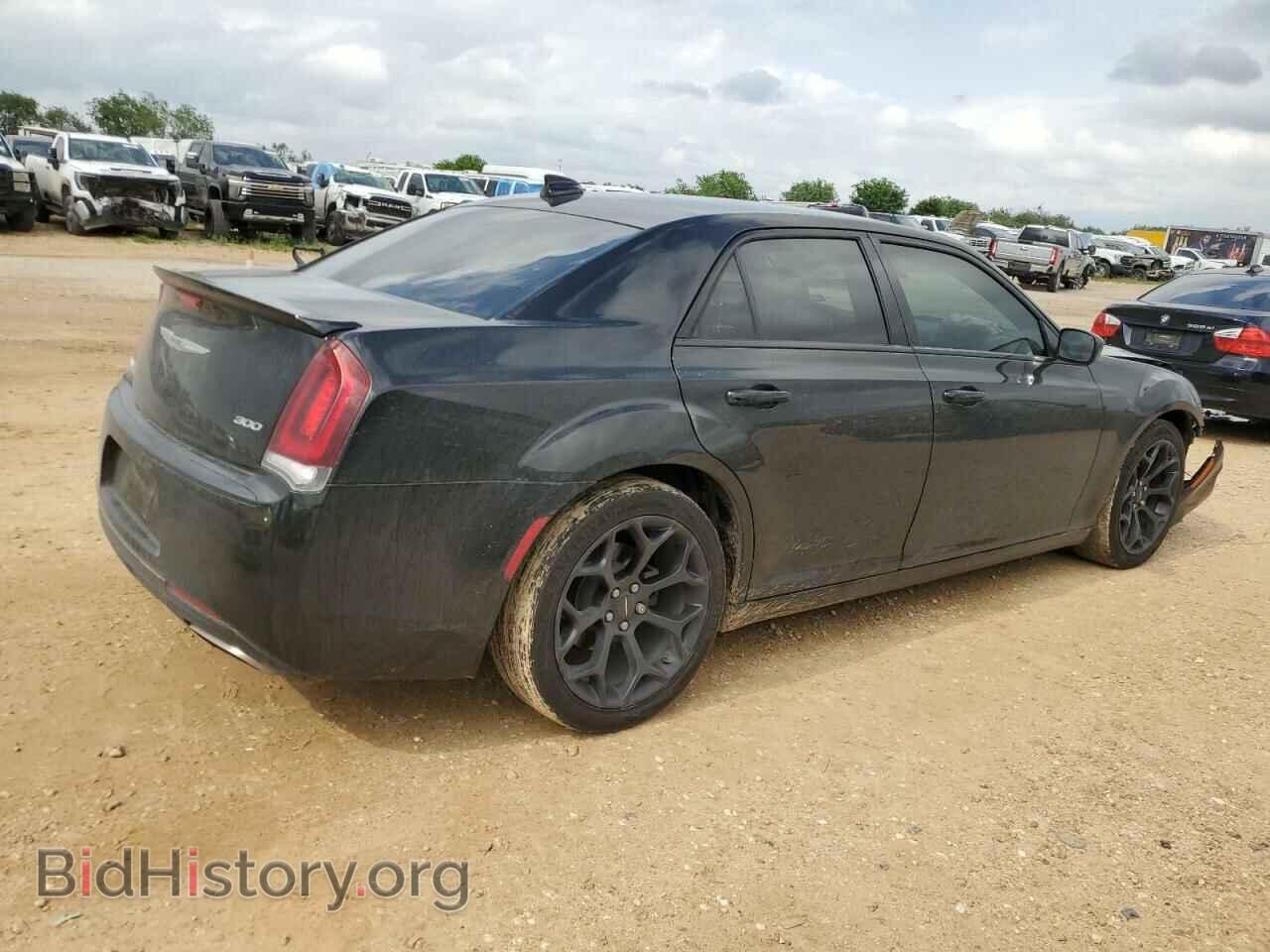2019 CHRYSLER 300 - VIN: 2C3CCAAG1KH610336 - Фото 3