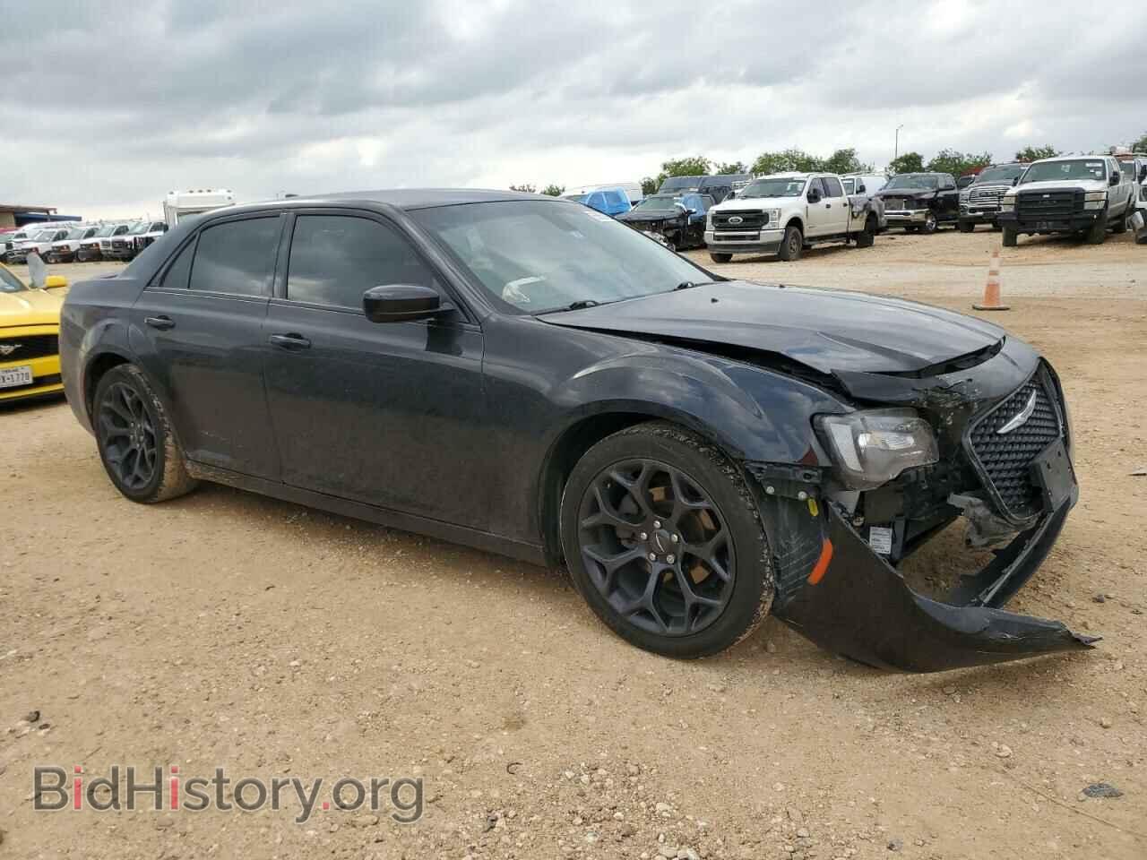 2019 CHRYSLER 300 - VIN: 2C3CCAAG1KH610336 - Фото 4