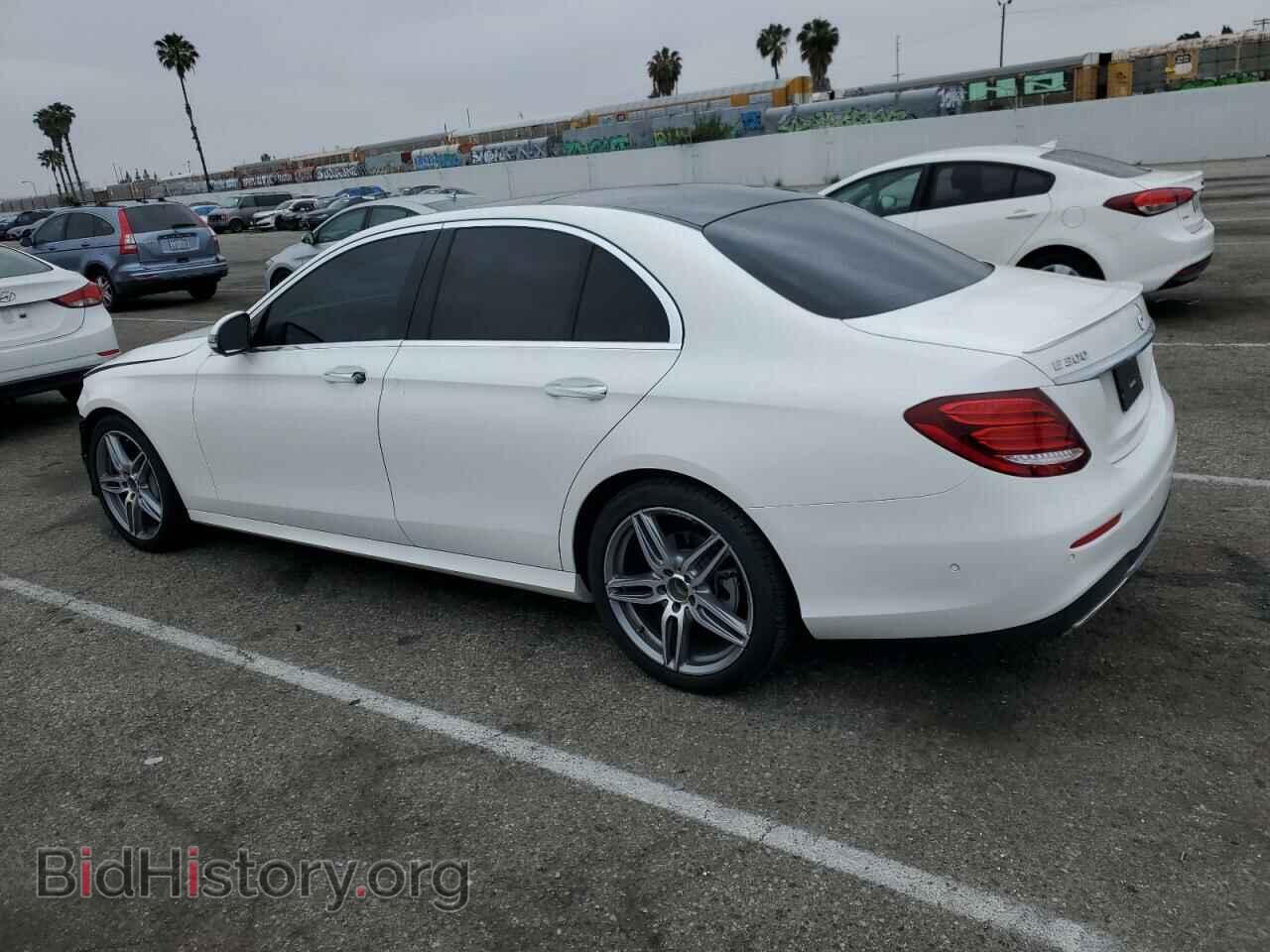 2018 MERCEDES-BENZ E-CLASS - VIN: WDDZF4JB5JA350402 - Фото 2