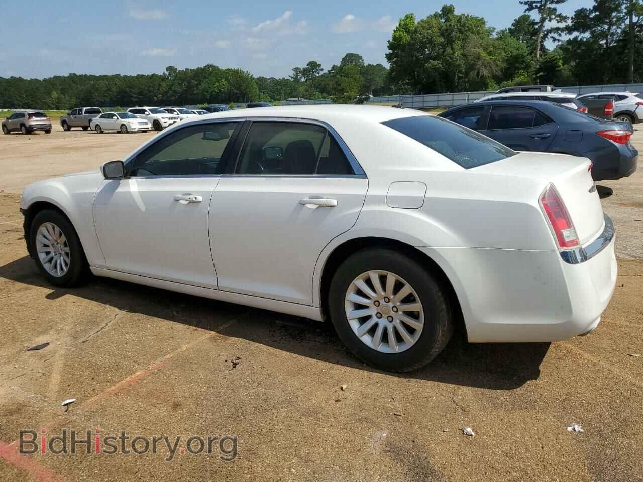 2014 CHRYSLER 300 - VIN: 2C3CCAAG6EH200653 - Фото 2