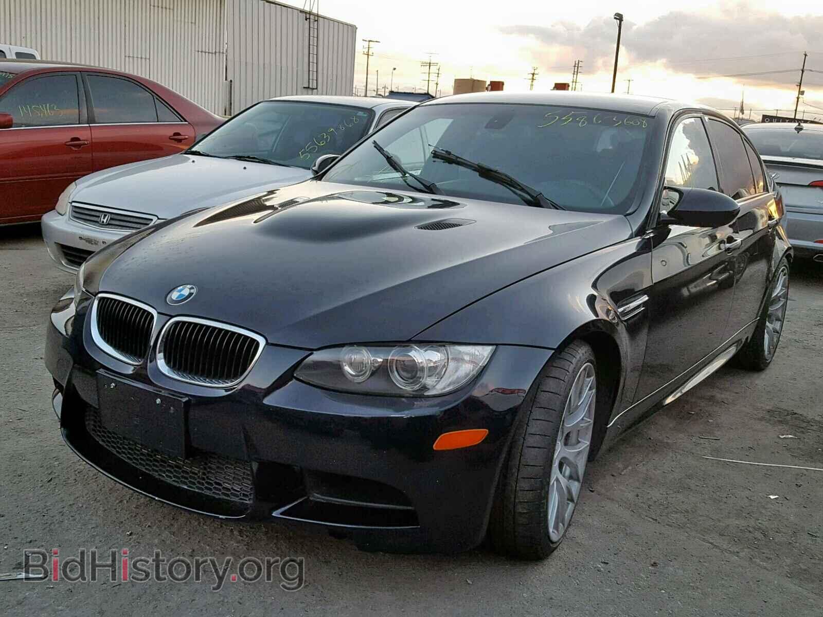 2011 BMW M3 - VIN: WBSPM9C52BE698687 - Фото 2