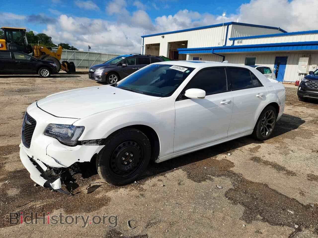 Фотография 2C3CCABG0JH274580 - CHRYSLER 300 2018