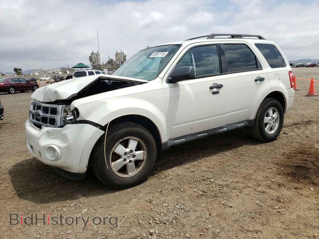 Photo 1FMCU0D77AKA02550 - FORD ESCAPE 2010